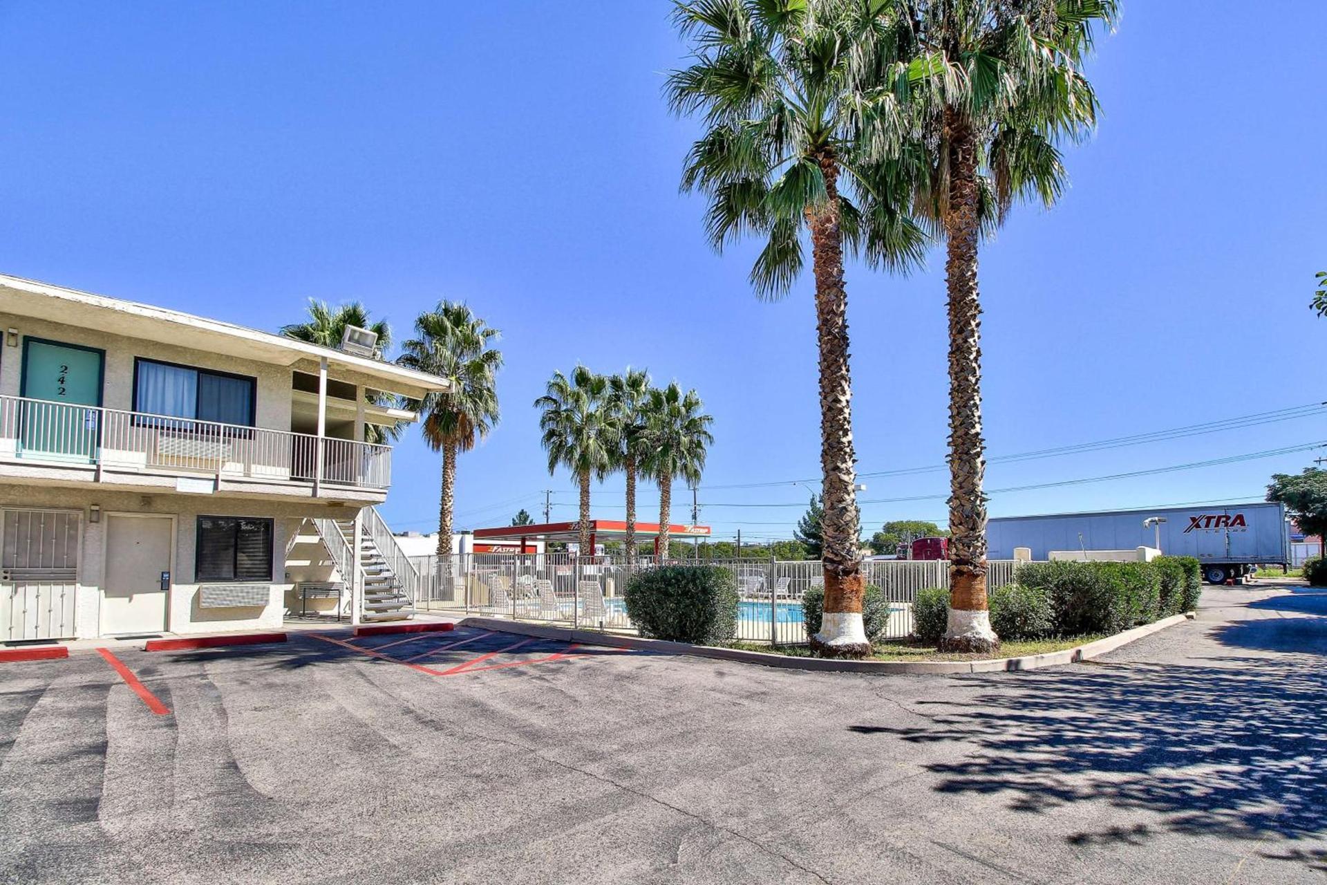 Motel 6-Nogales, AZ - Mariposa Road photo 6