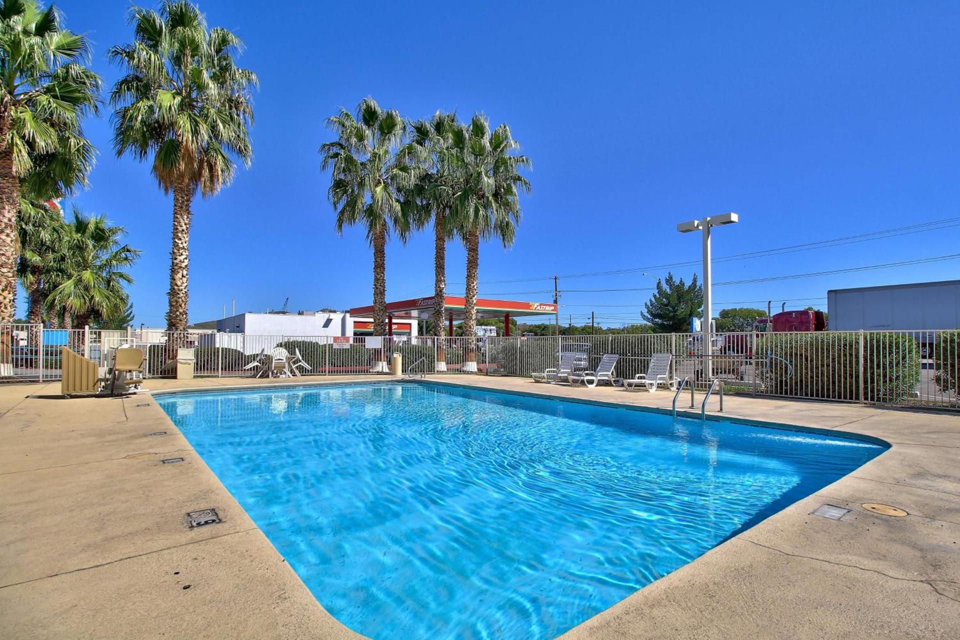 Motel 6-Nogales, AZ - Mariposa Road photo 11