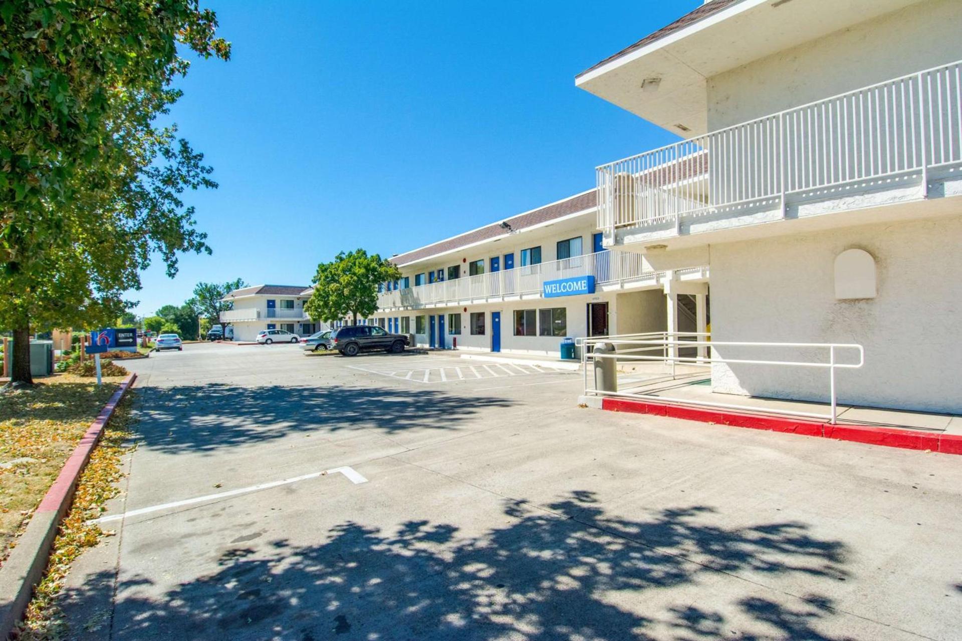 Motel 6-Redding, CA - North photo 37