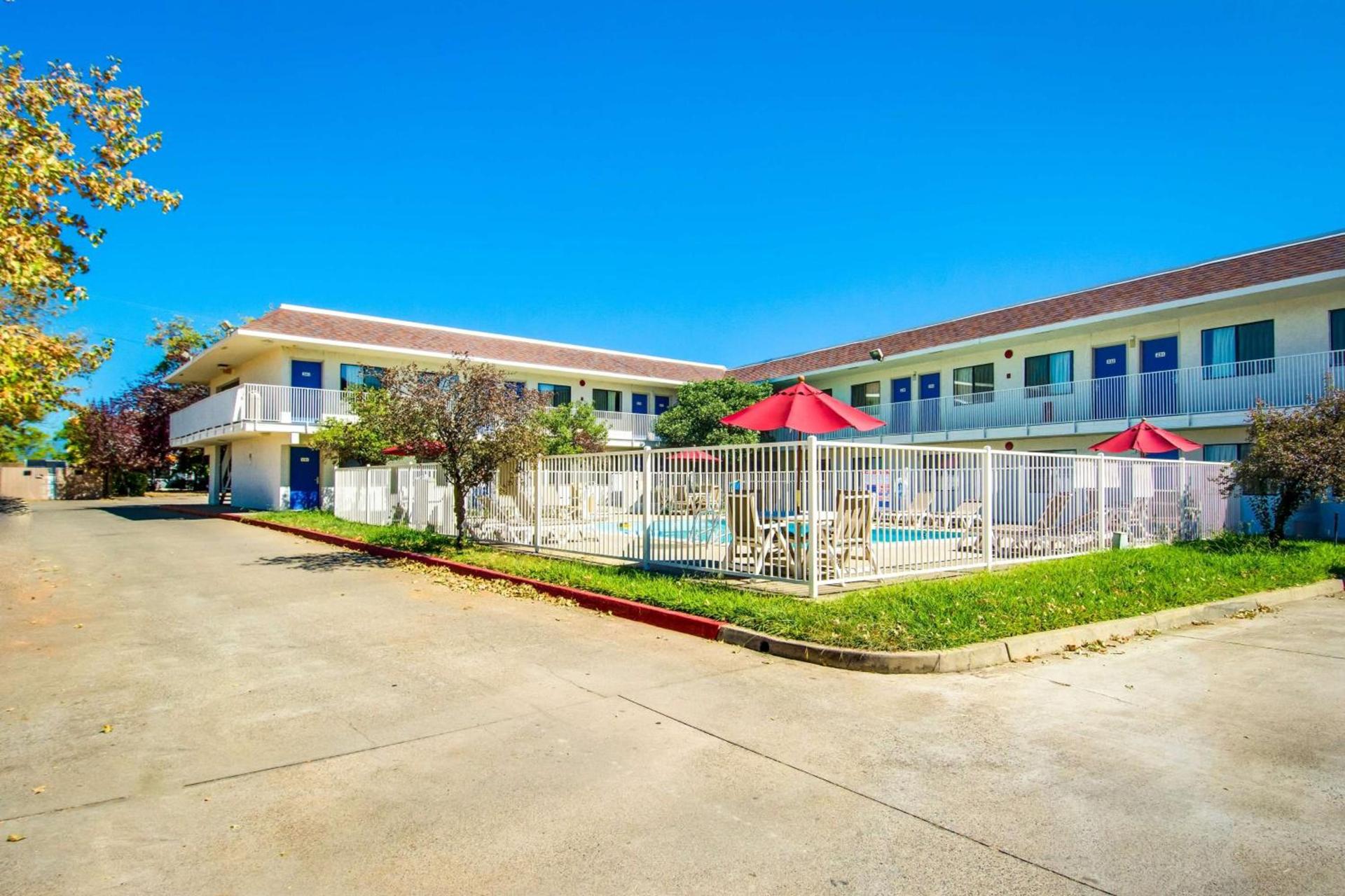 Motel 6-Redding, CA - North photo 38