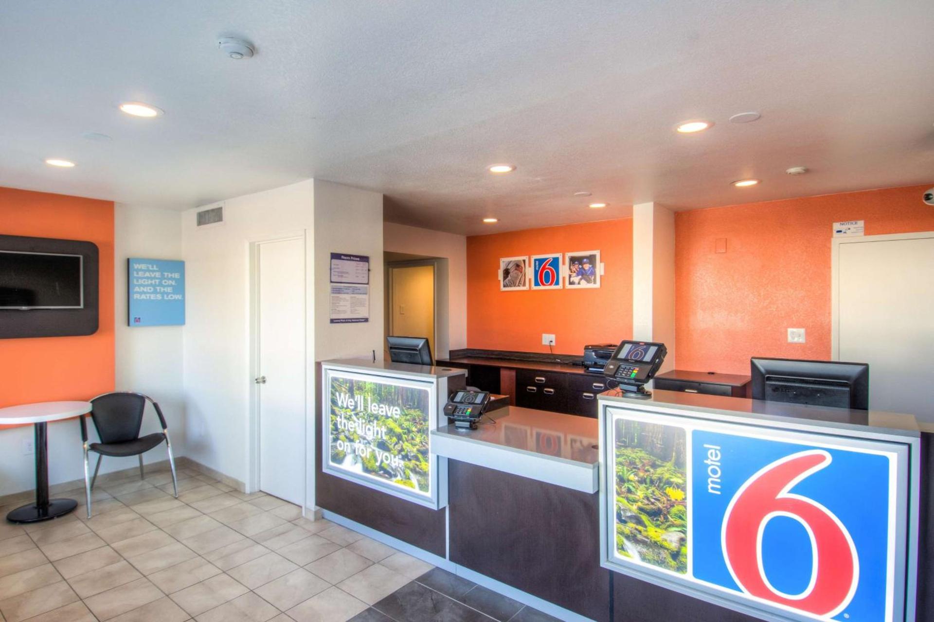 Motel 6-Redding, CA - North photo 40