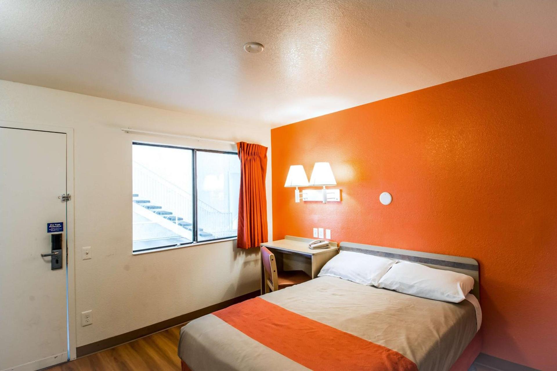 Motel 6-Redding, CA - North photo 45