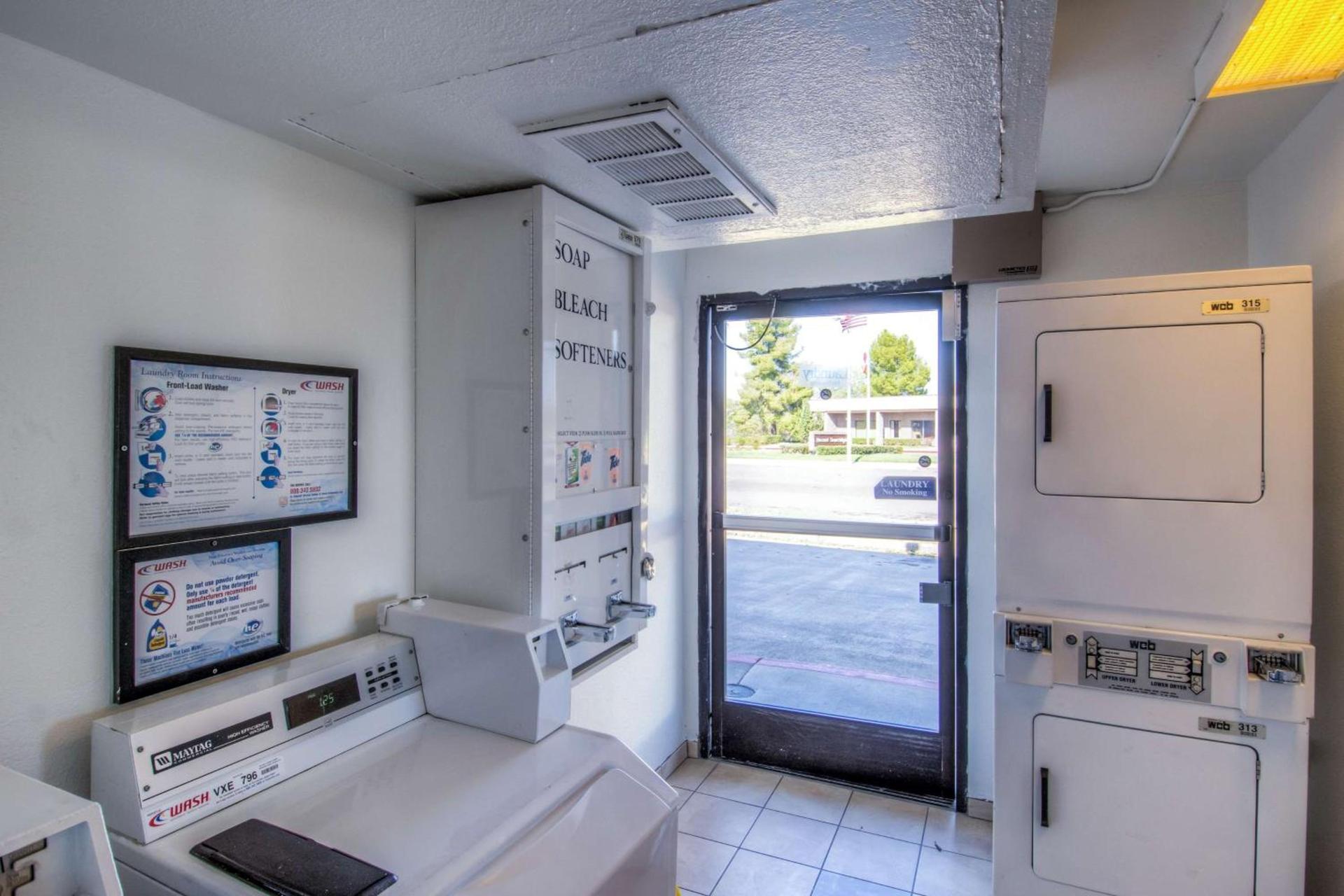 Motel 6-Redding, CA - North photo 53