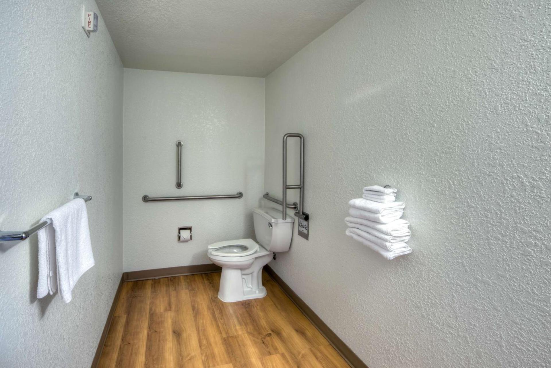 Motel 6-Niantic, CT - New London photo 24