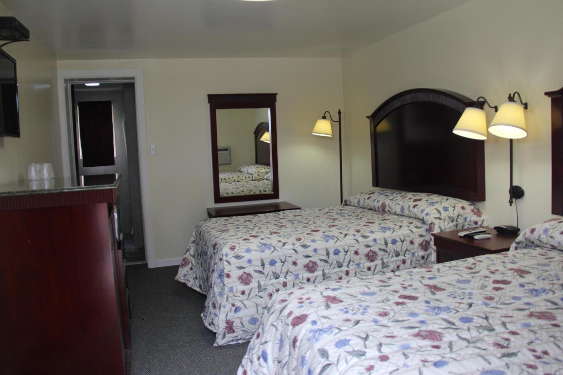 Pleasant Hill Motel photo 10