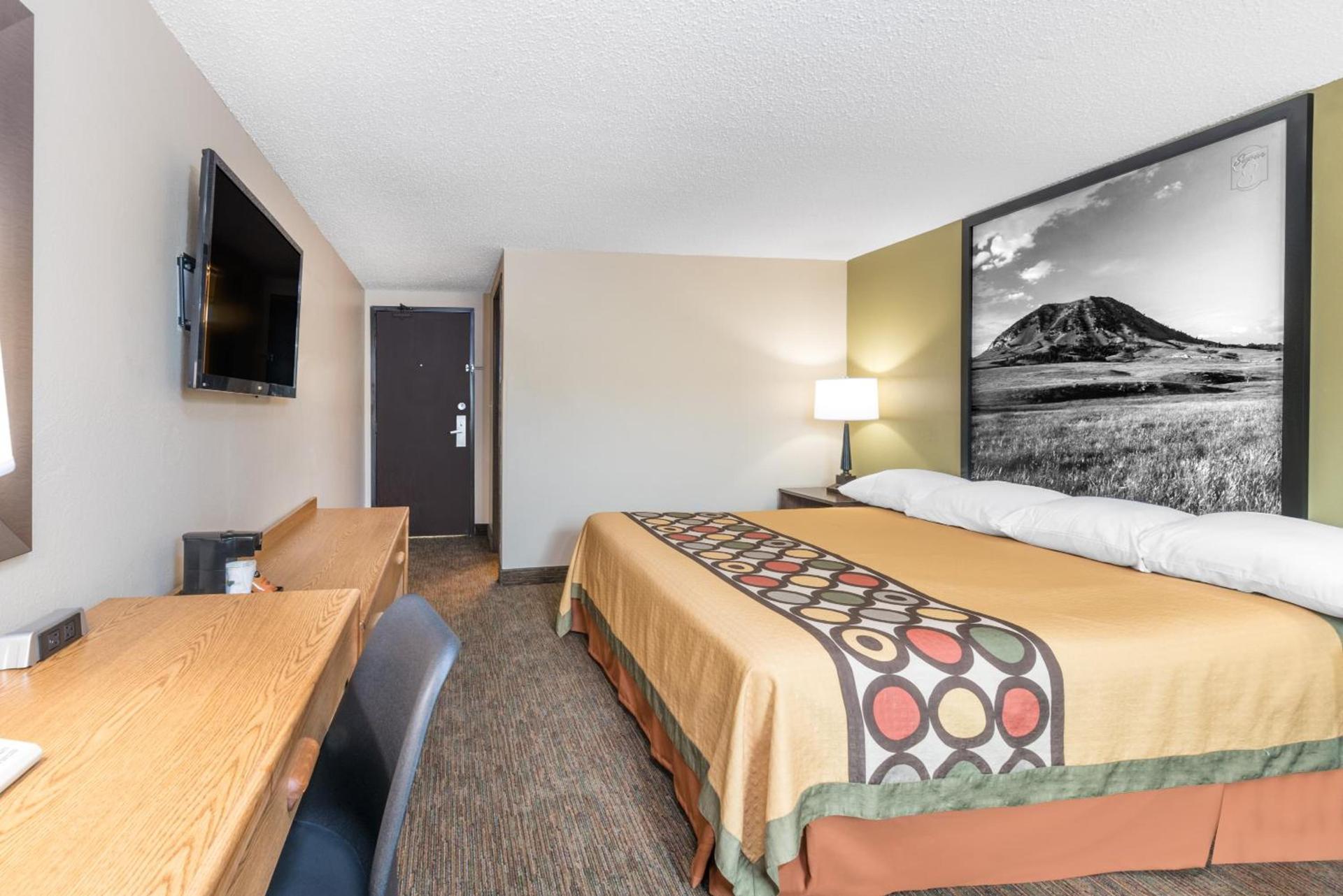 Super 8 by Wyndham Pierre SD photo 20