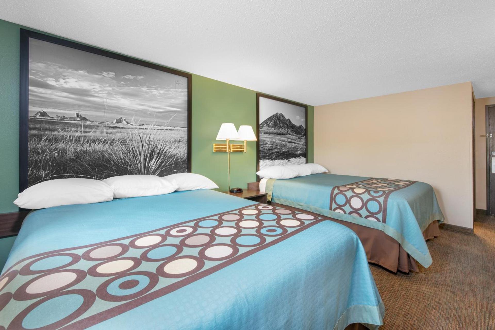 Super 8 by Wyndham Pierre SD photo 19