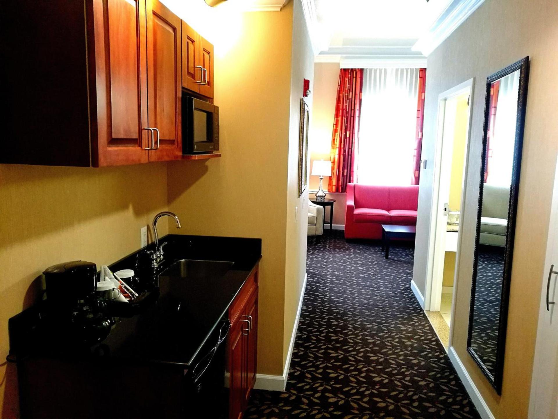 The Wilshire Grand Hotel photo 27