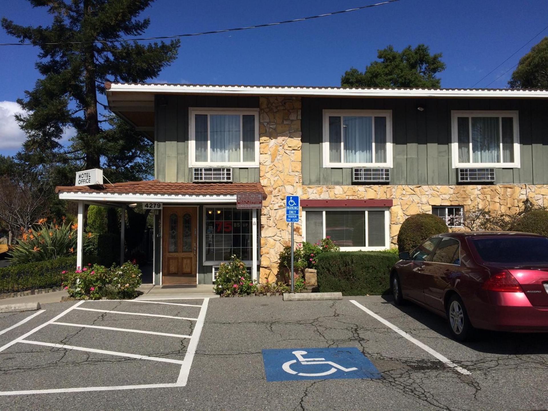 Oak Motel photo 1