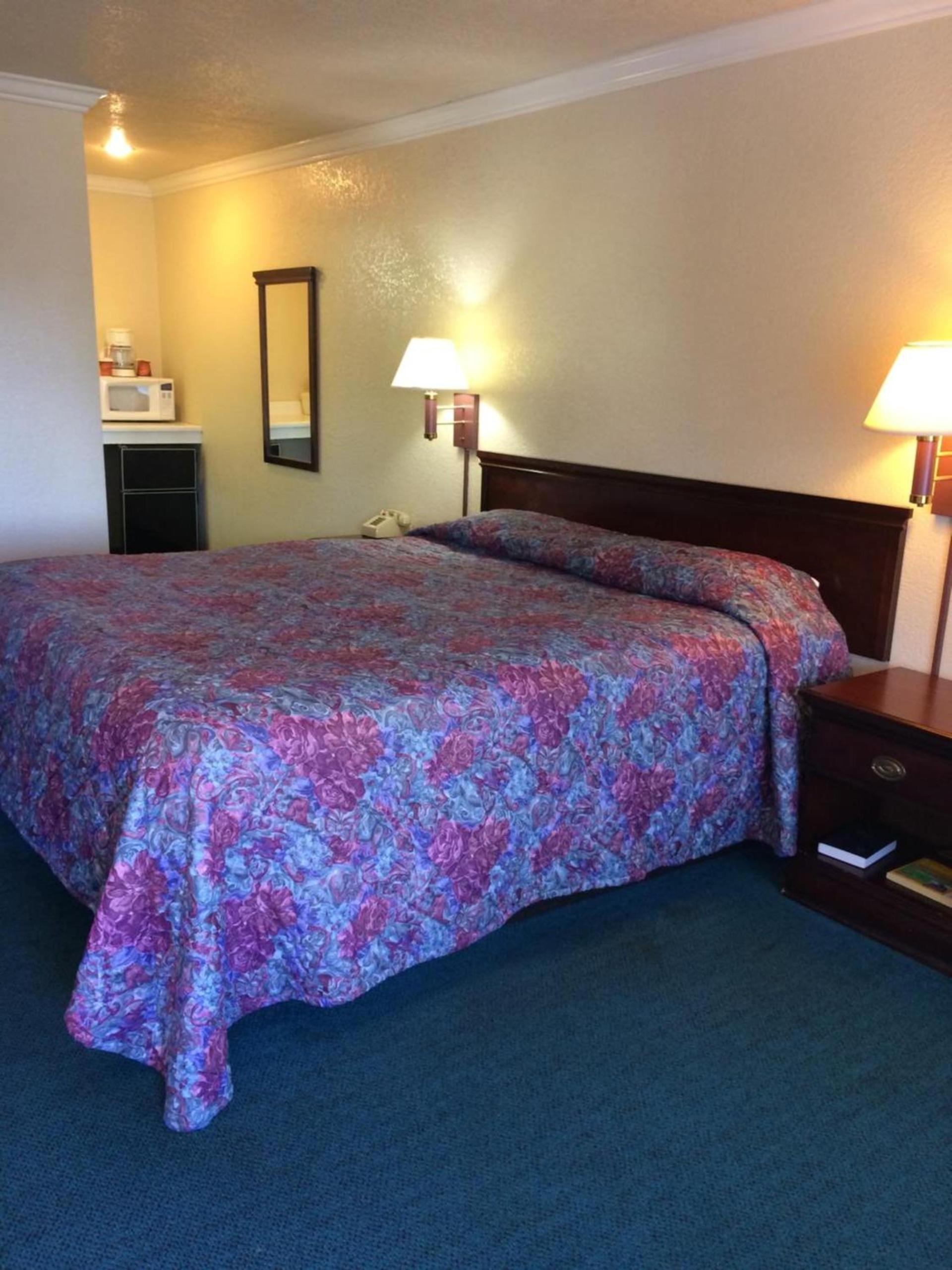 Oak Motel photo 9