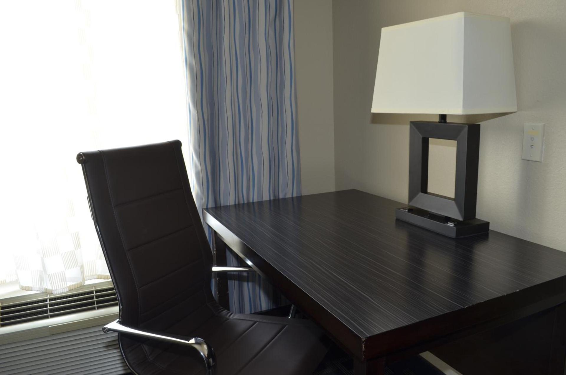 Super 8 by Wyndham Irving/DFW Apt/North photo 33