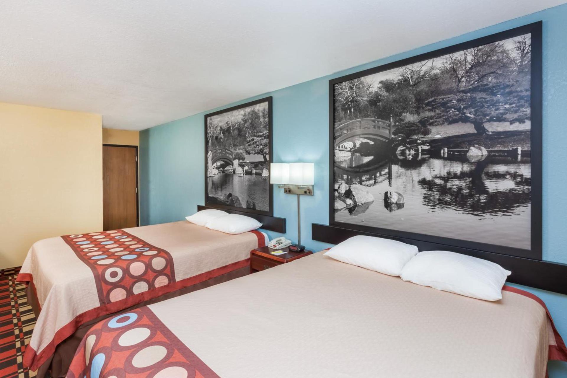 Econo Lodge Chillicothe photo 12
