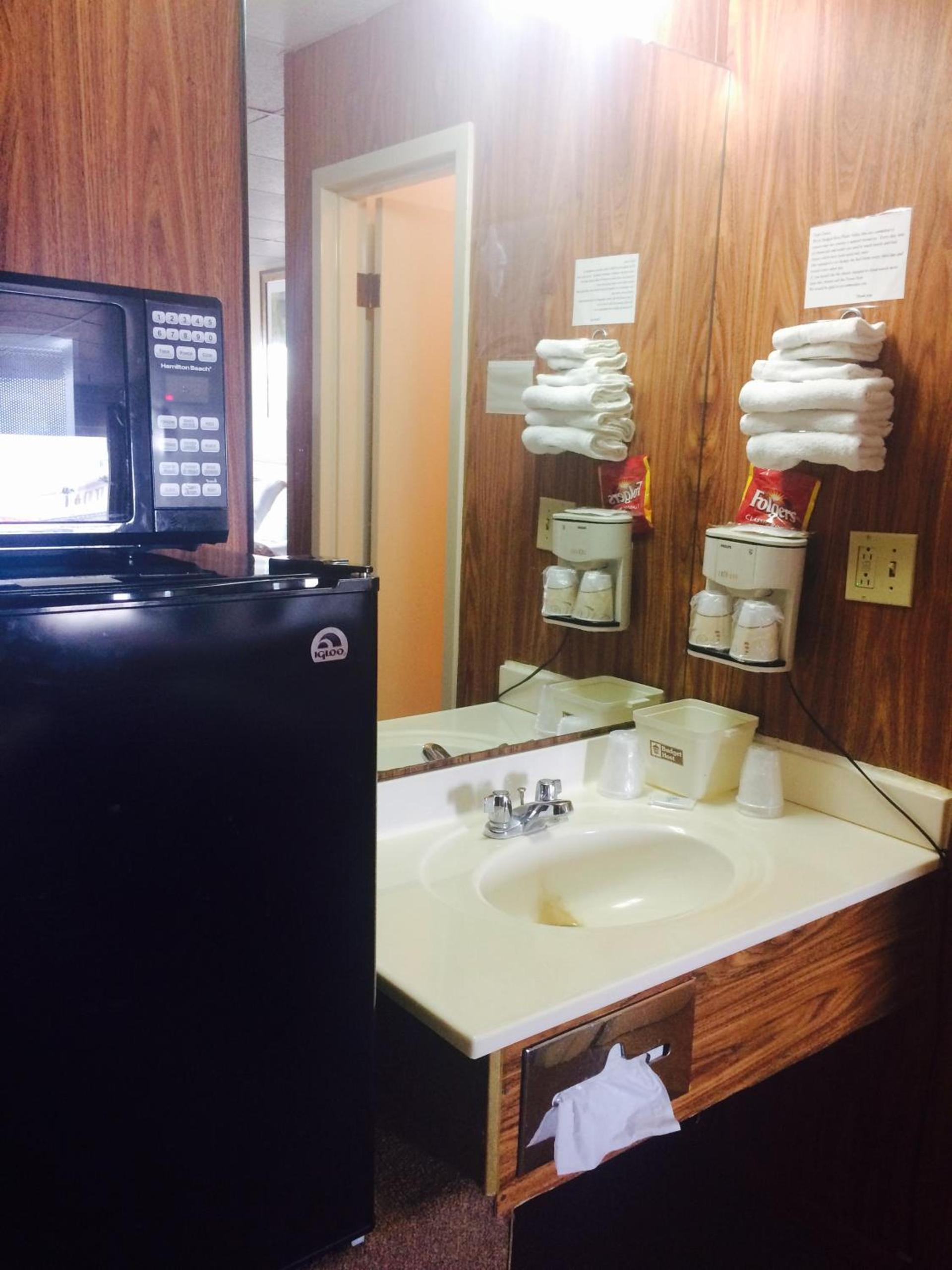 Budget Host Platte Valley Inn photo 20