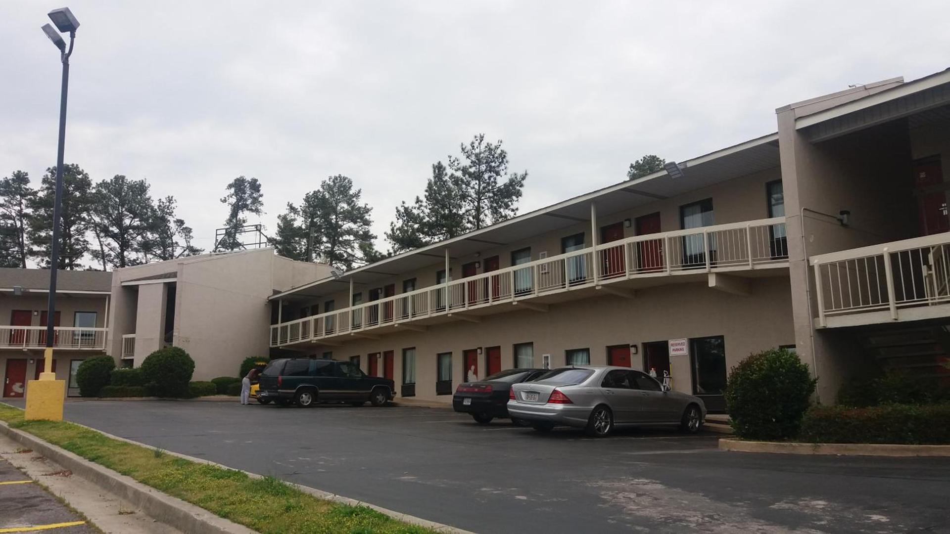 Budgetel Inn and Suites- FORT GORDON photo 3