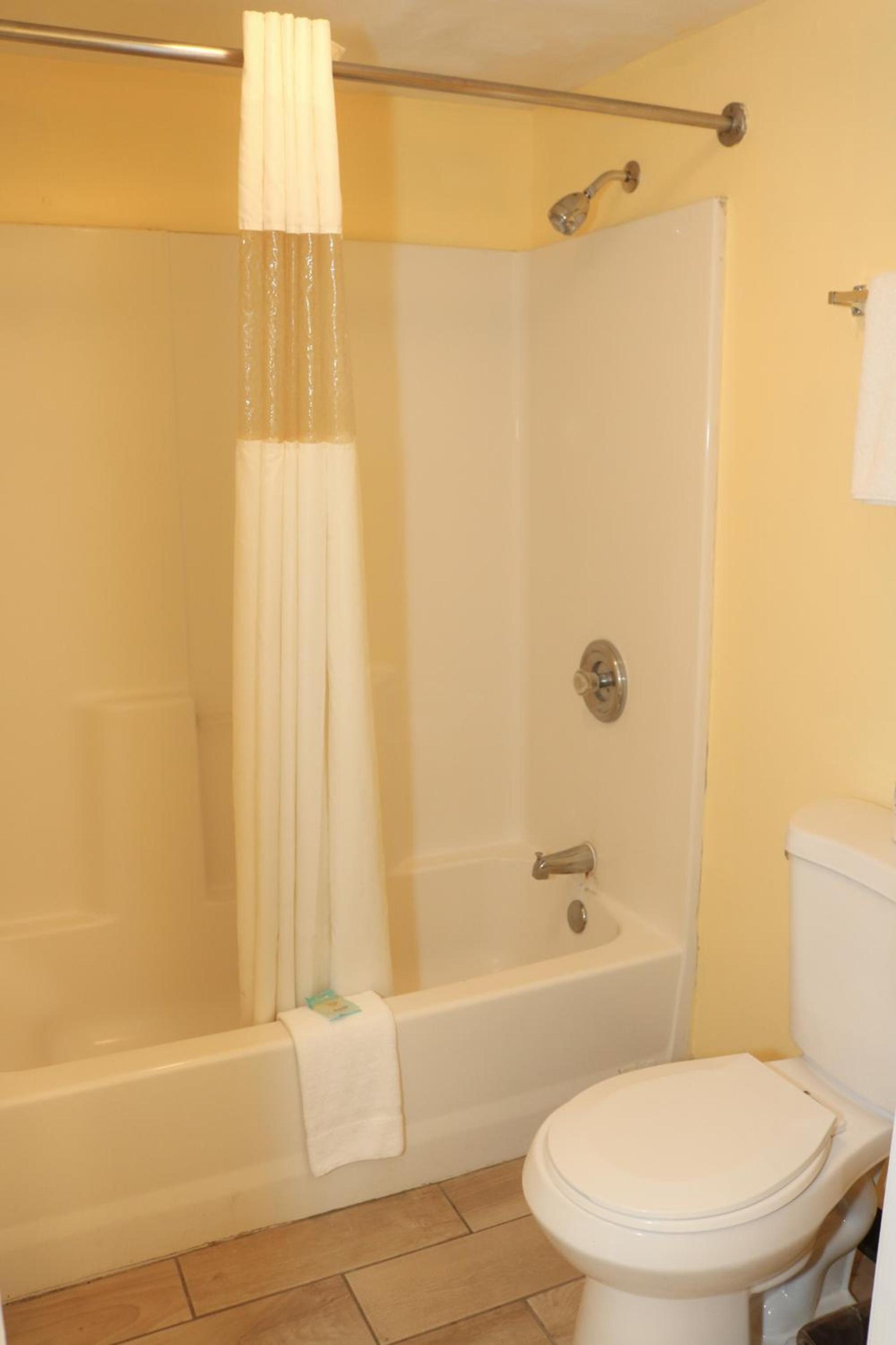 Shining Light Inn & Suites photo 19
