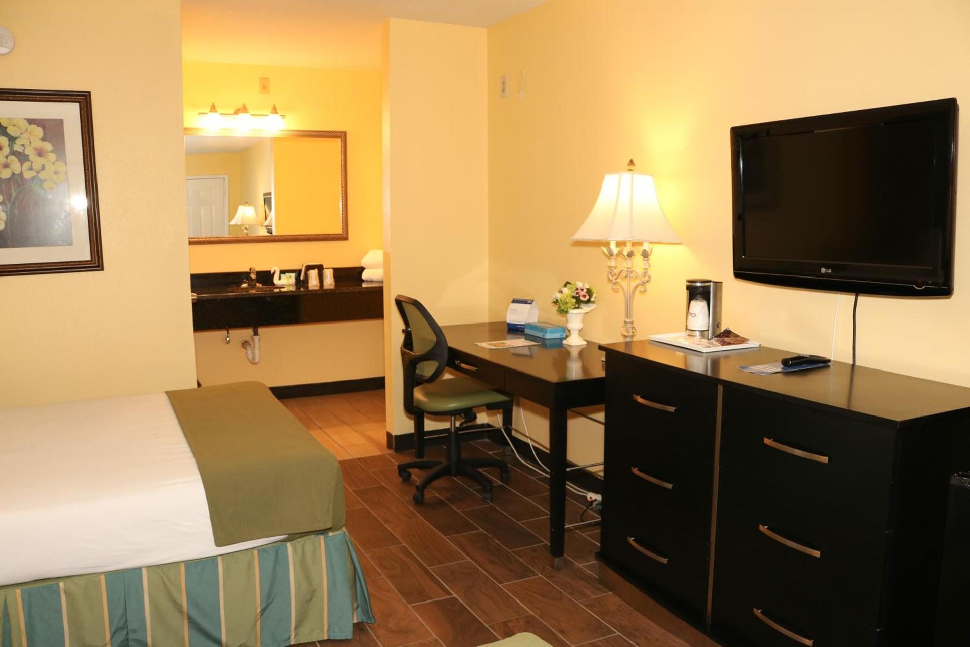 Shining Light Inn & Suites photo 17