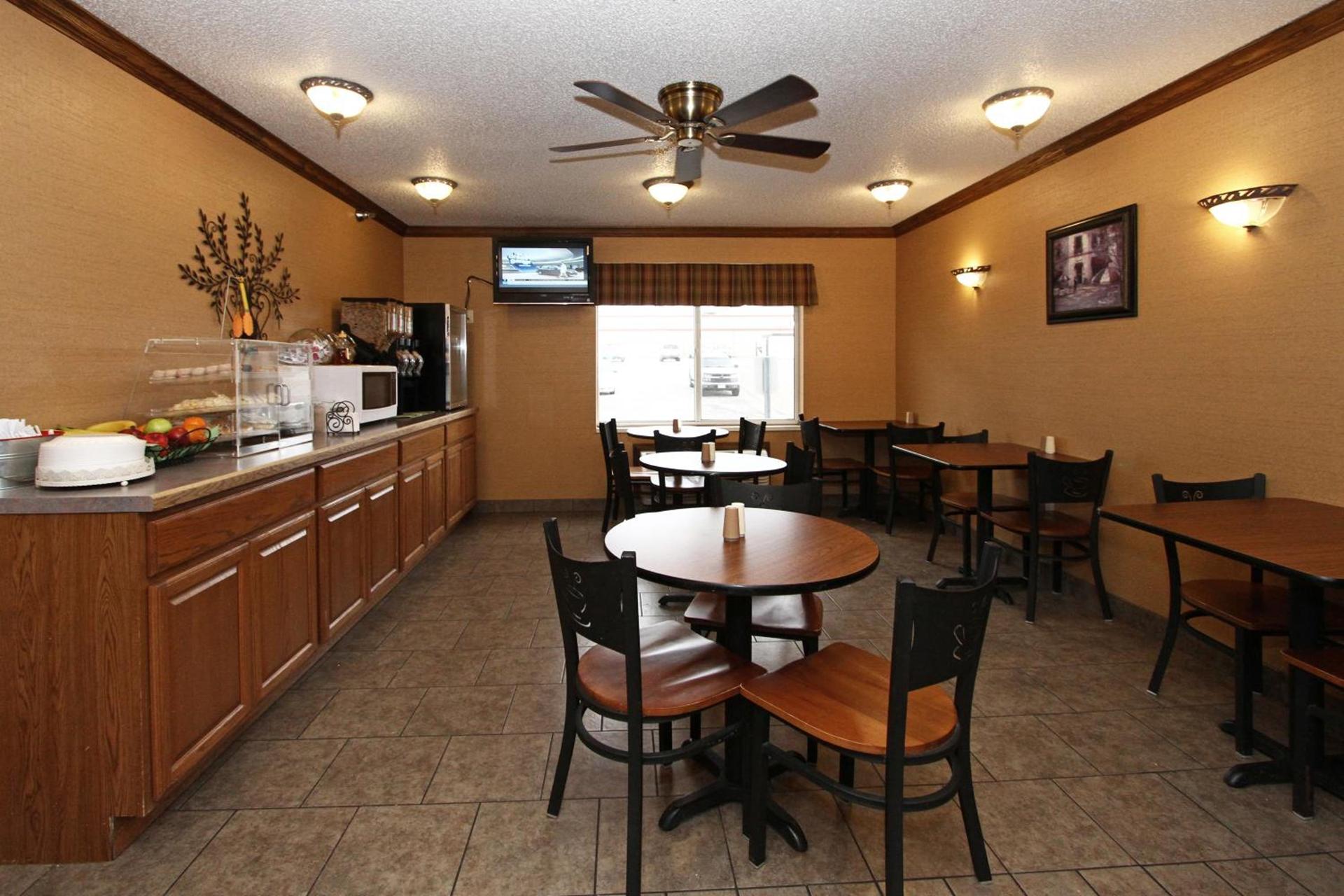New Victorian Inn & Suites Lincoln photo 29