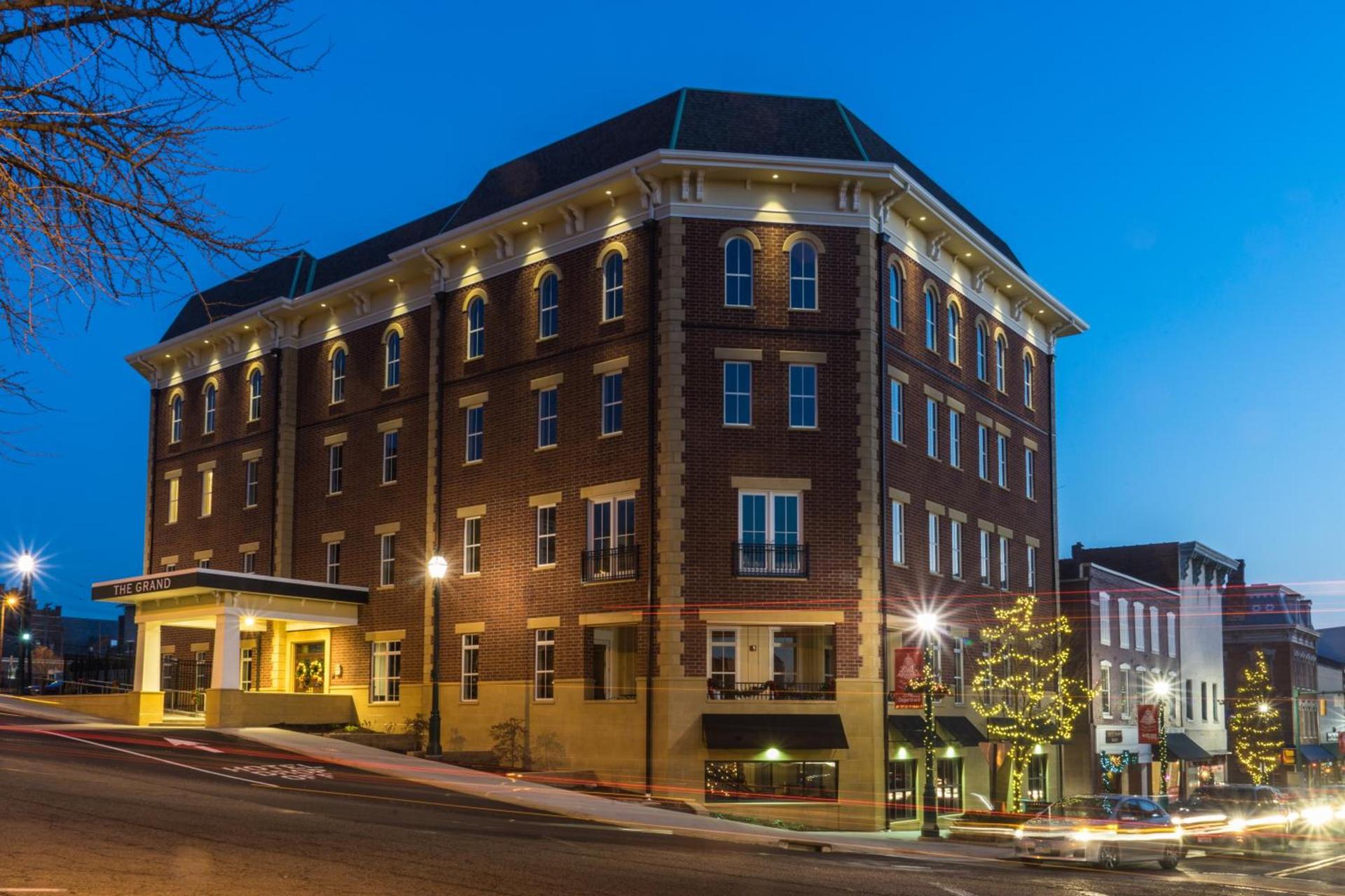 The Mount Vernon Grand Hotel — hotel in Mount Vernon