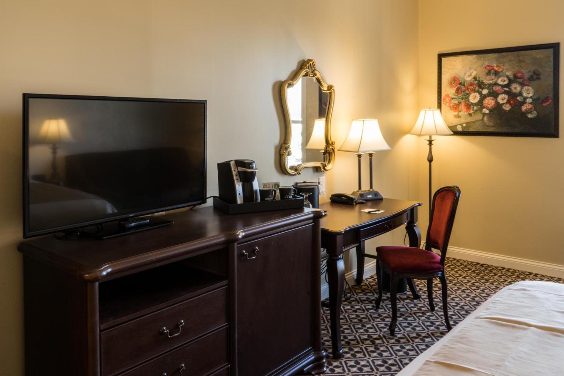 The Mount Vernon Grand Hotel photo 10