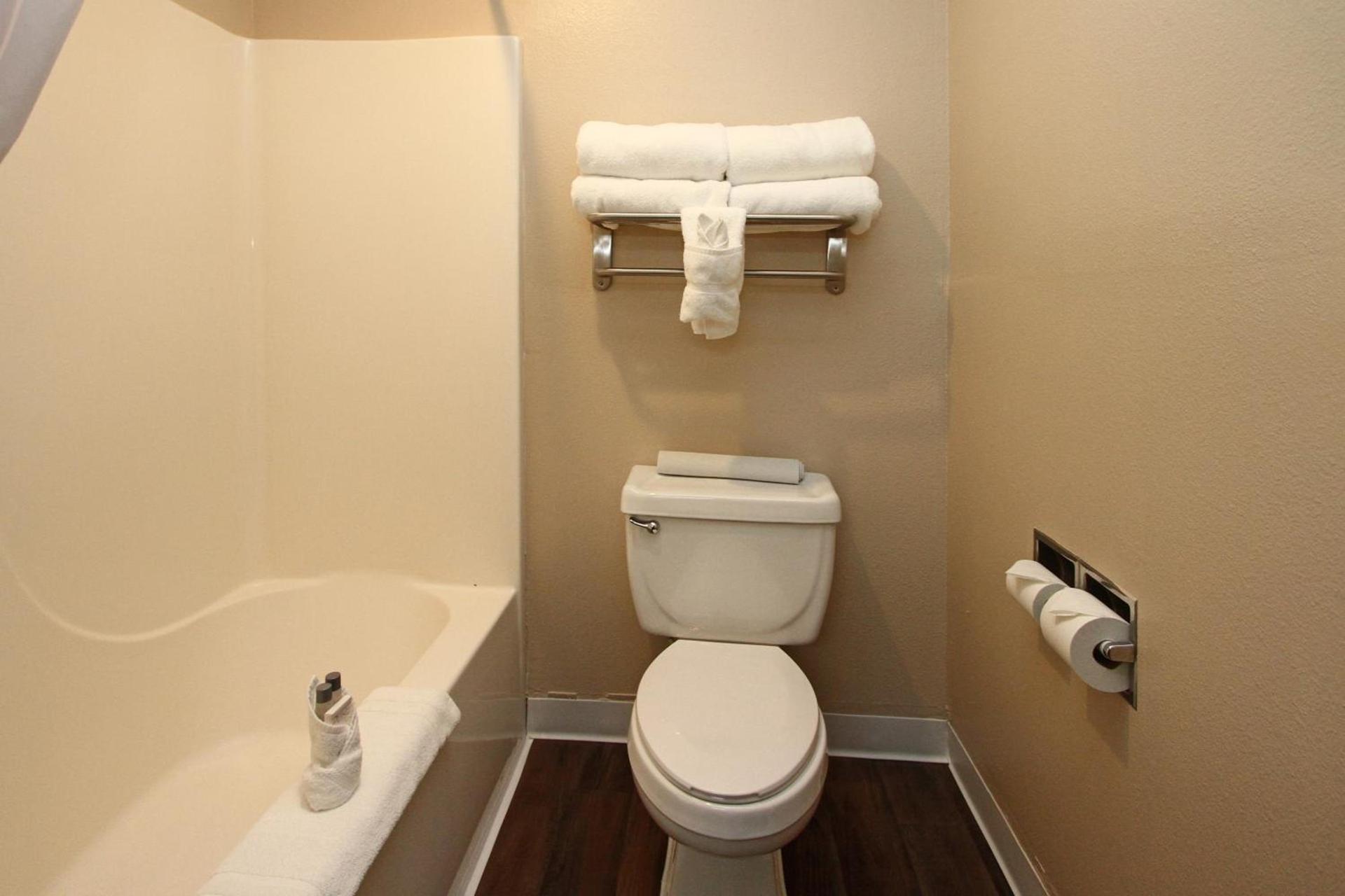 New Victorian Inn & Suites Lincoln photo 20