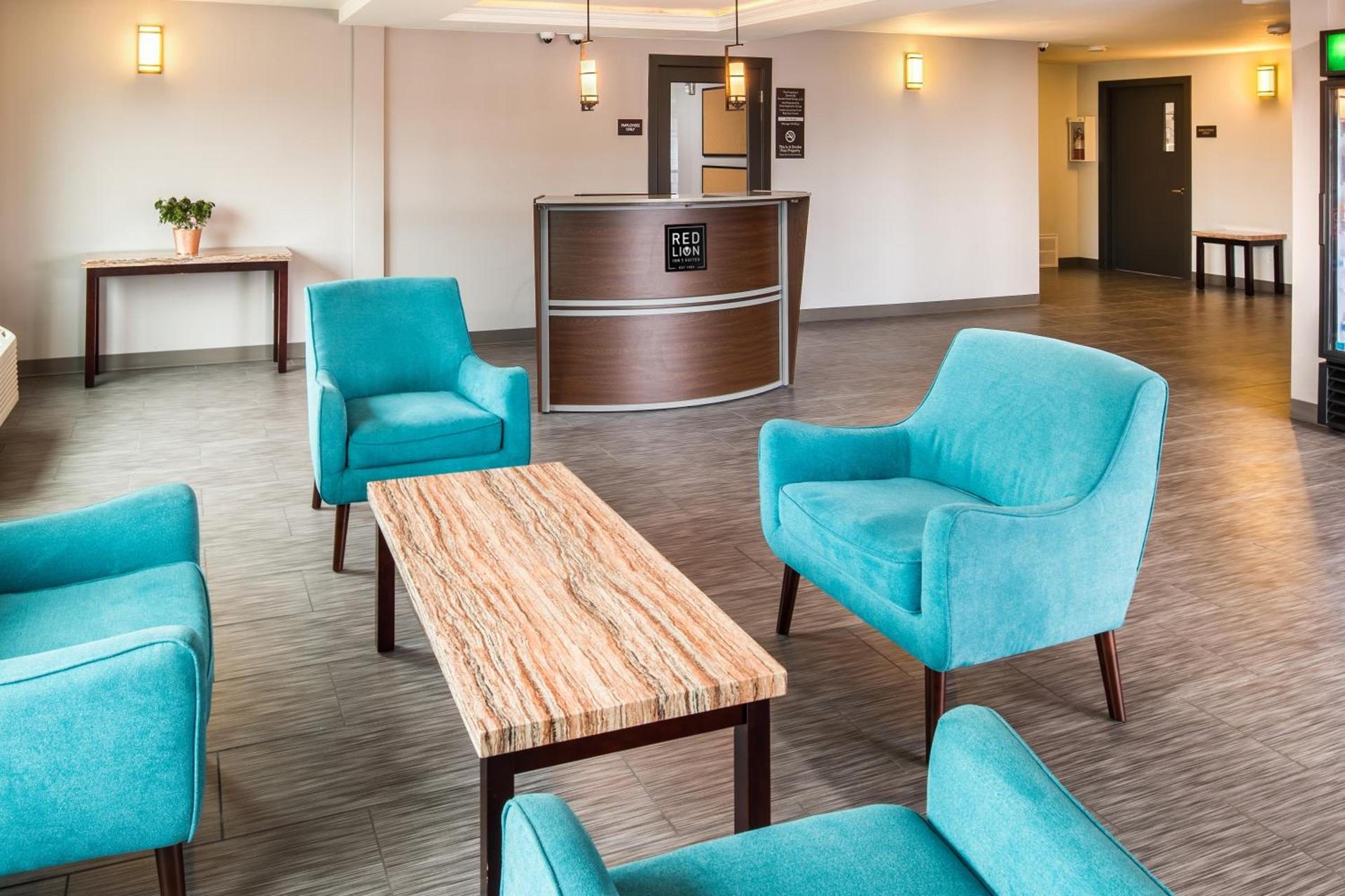 Red Lion Inn and Suites Everett — hotel in Everett
