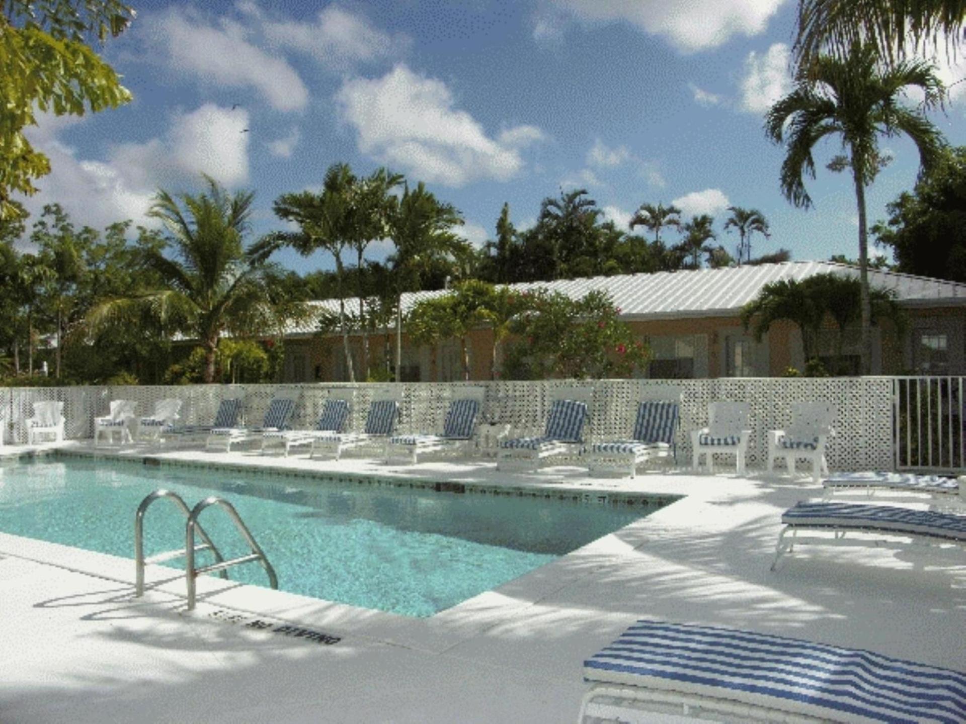 Marco Island Lakeside Inn photo 21