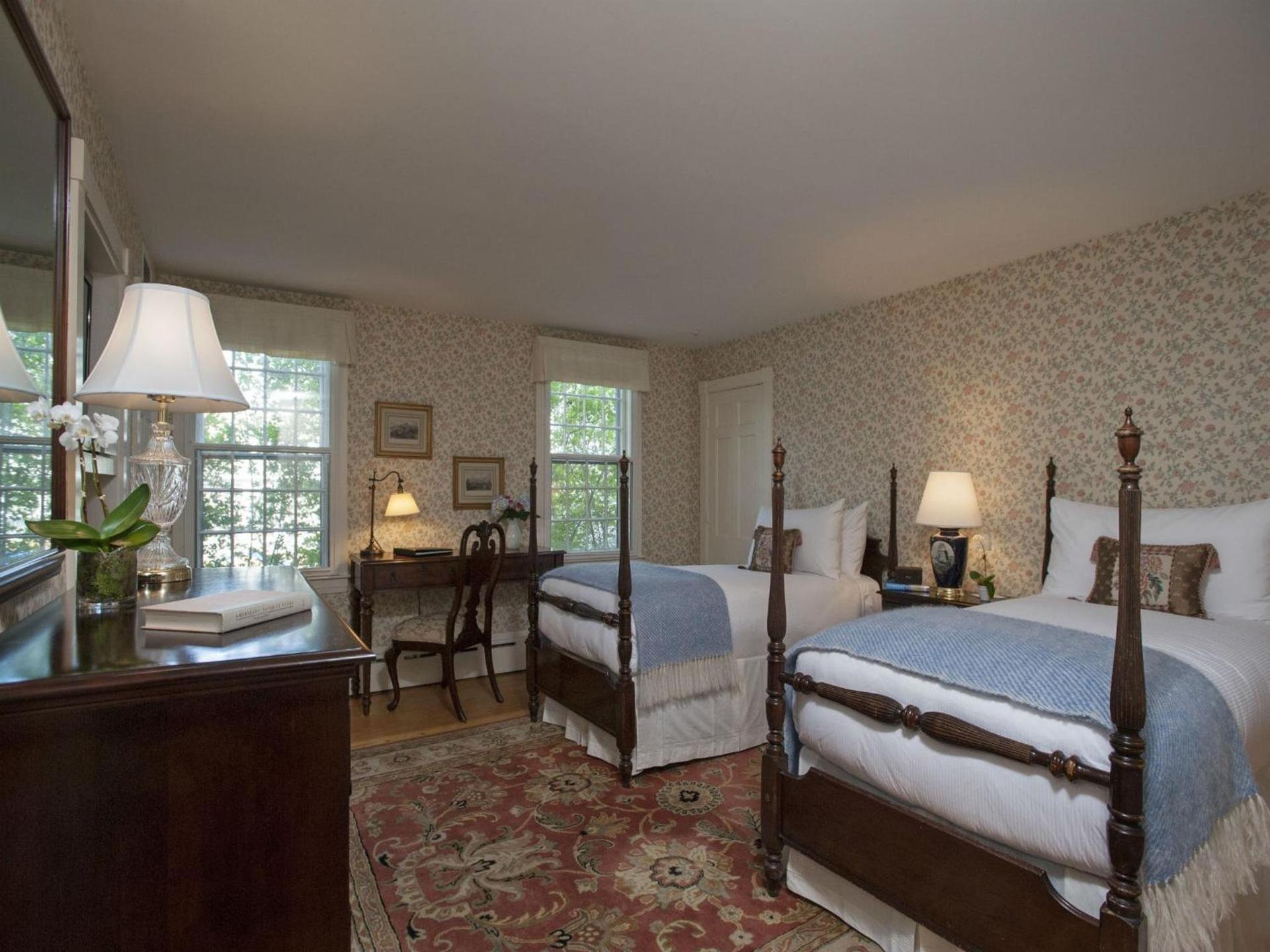 Jared Coffin House photo 16