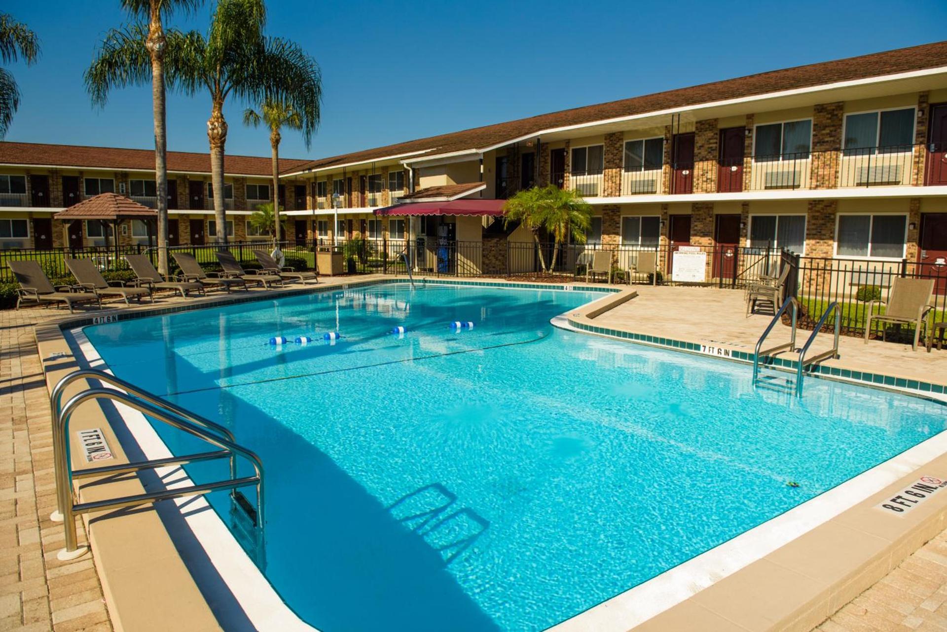 Roadstar Hotel Zephyrhills photo 12