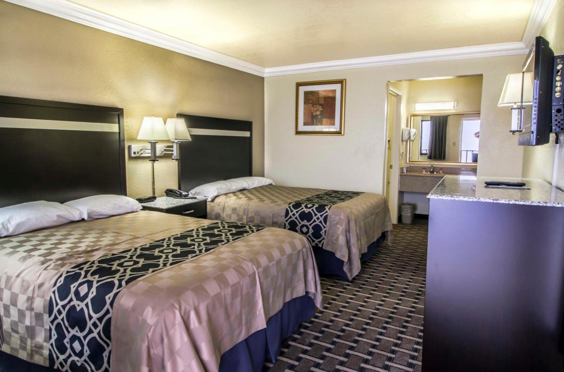 Inn of America photo 14