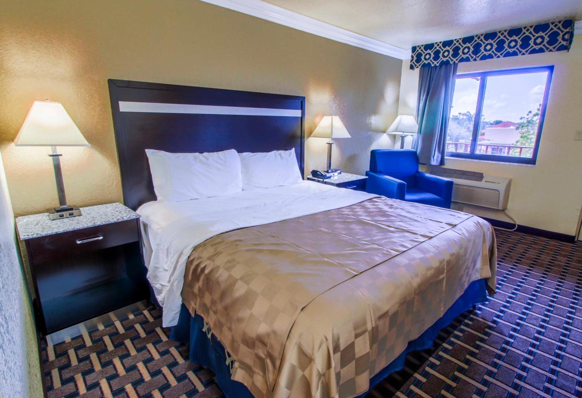 Inn of America photo 8