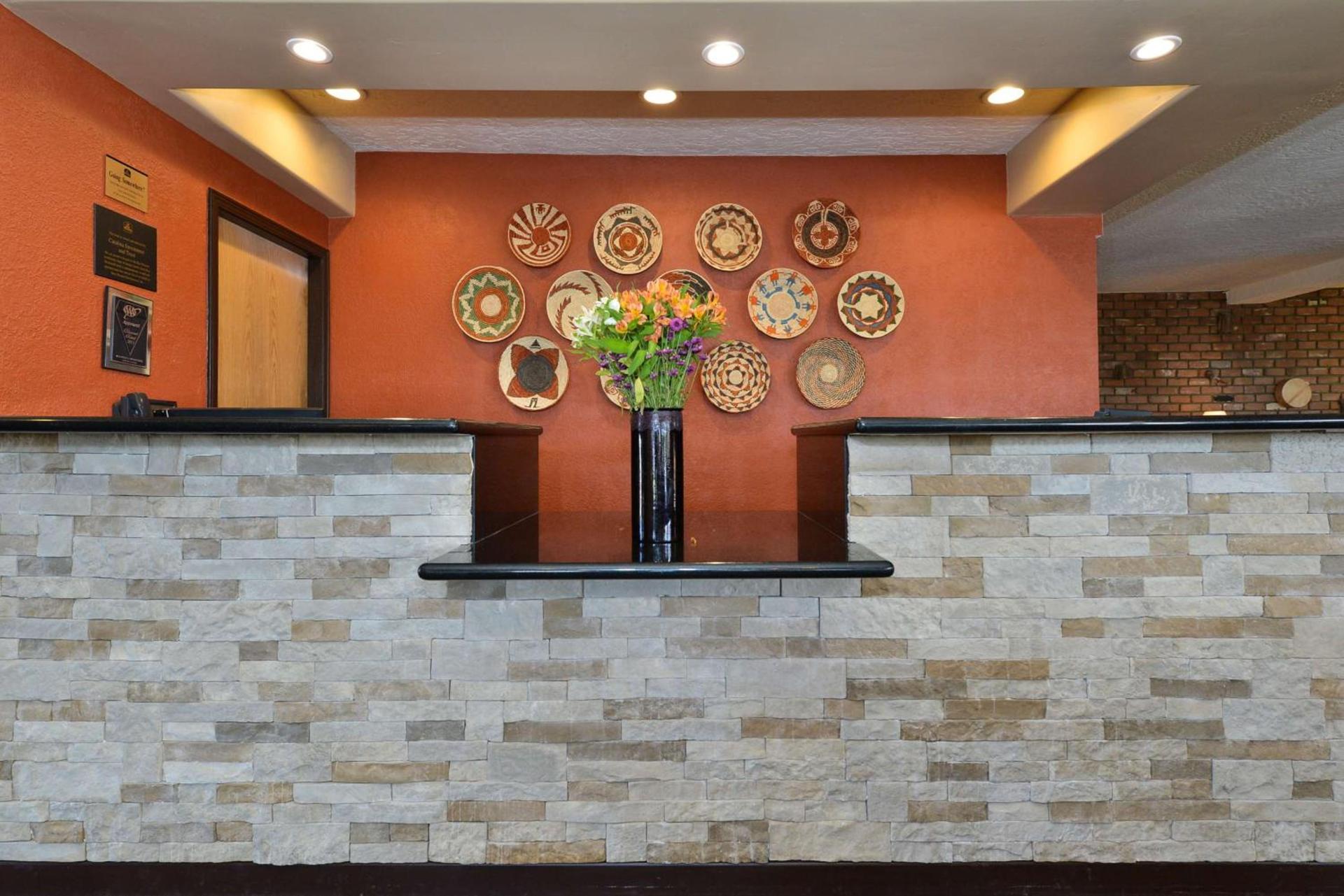 Best Western Pony Soldier Inn & Suites photo 2