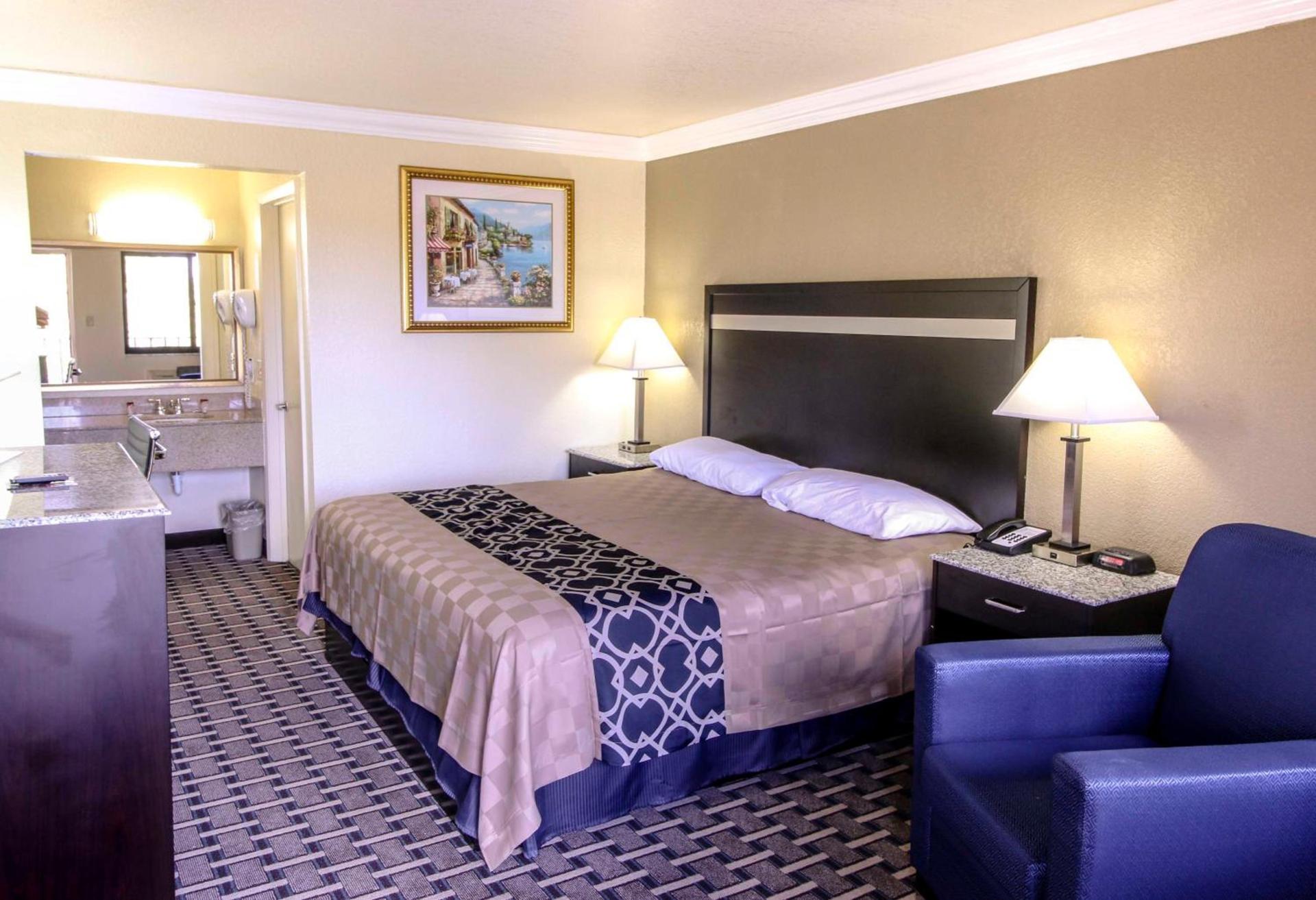 Inn of America photo 13