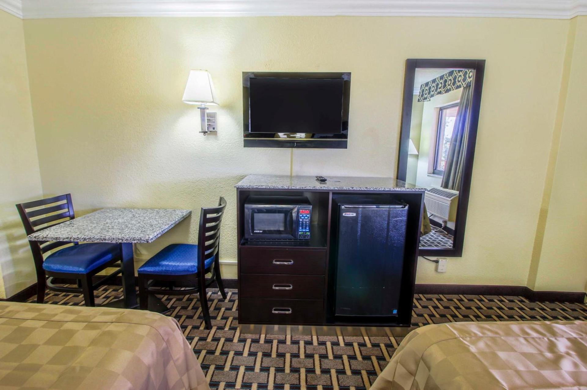 Inn of America photo 11