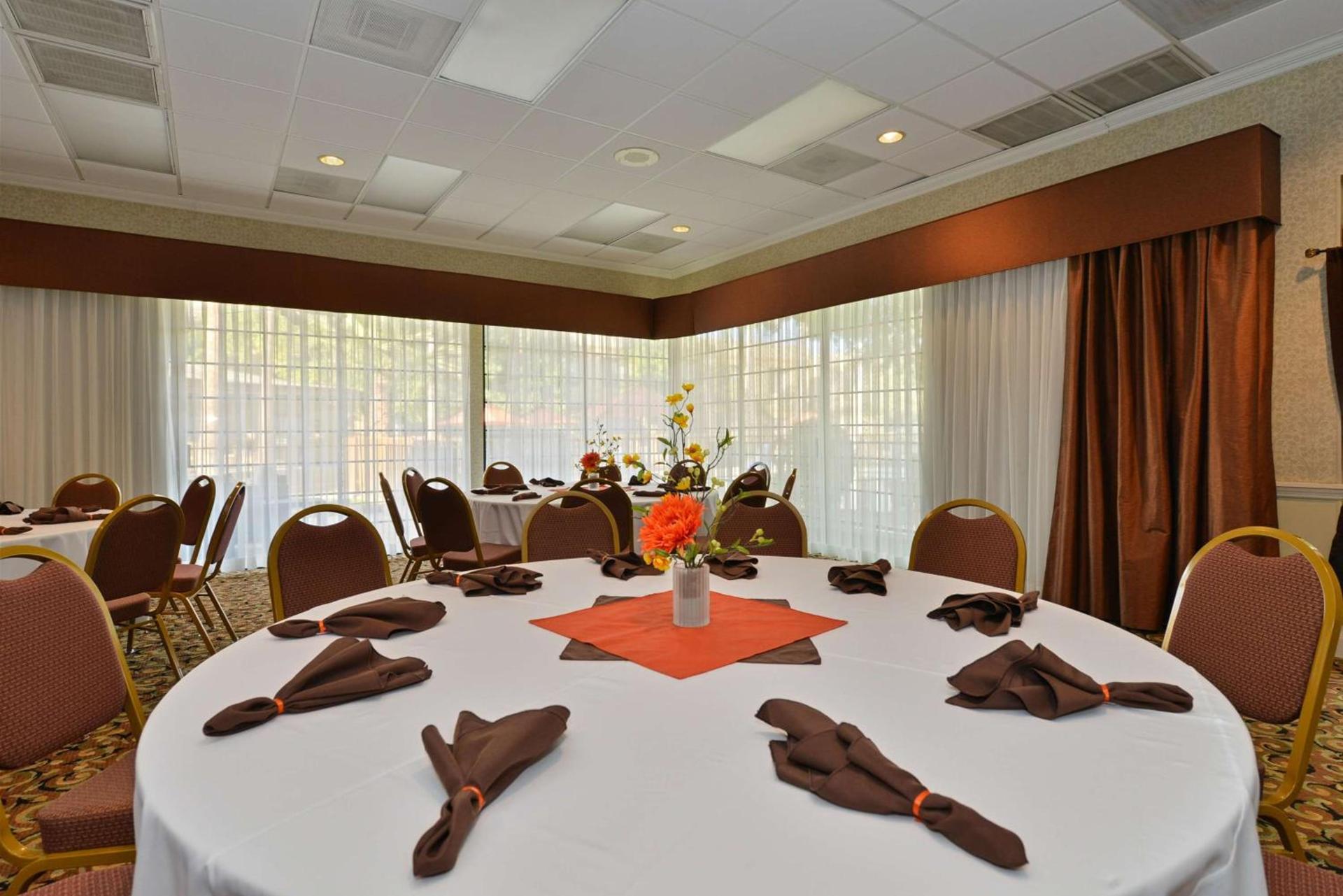 Wyndham Tucson Airport Hotel & Conference Center photo 15