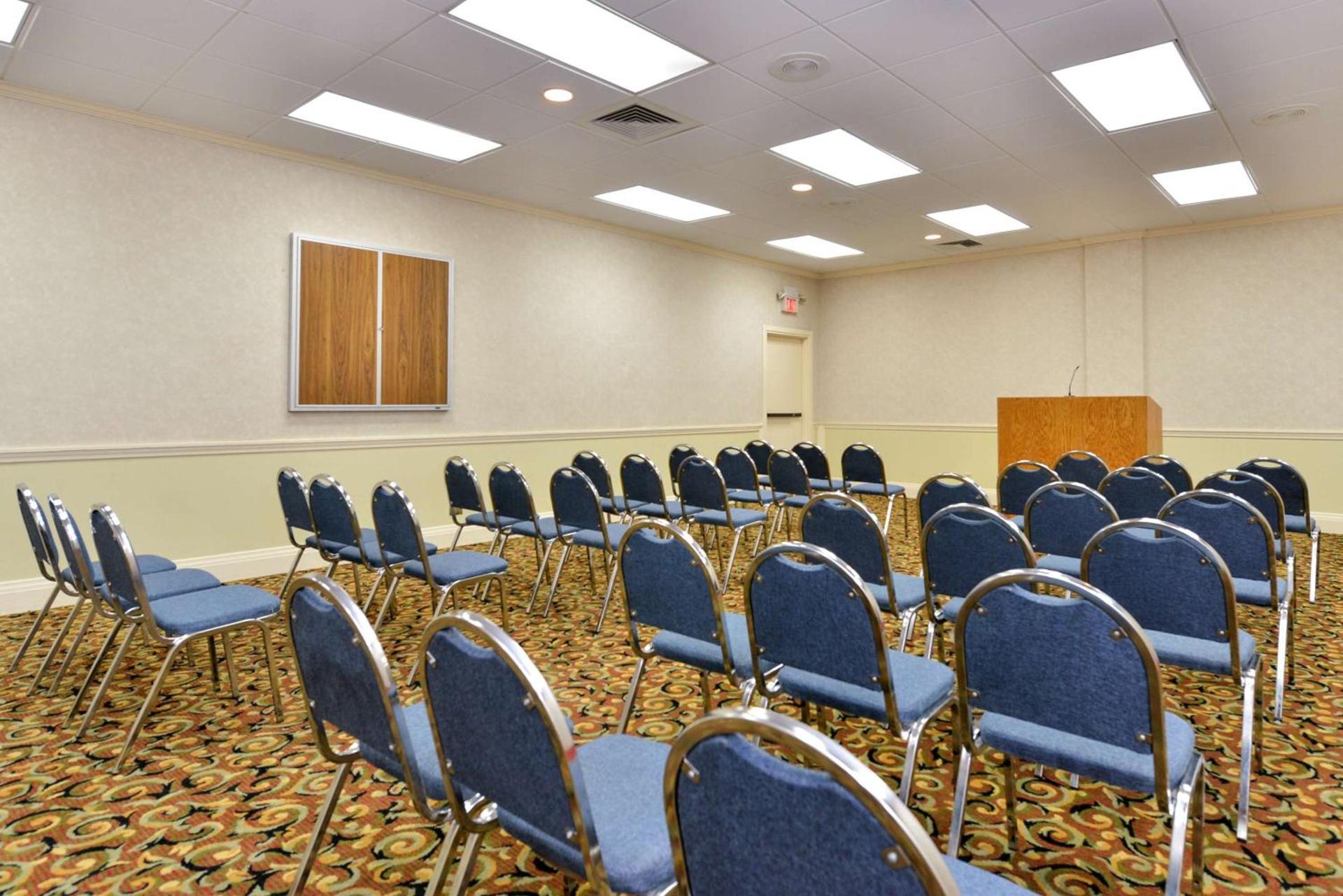 Wyndham Tucson Airport Hotel & Conference Center photo 13