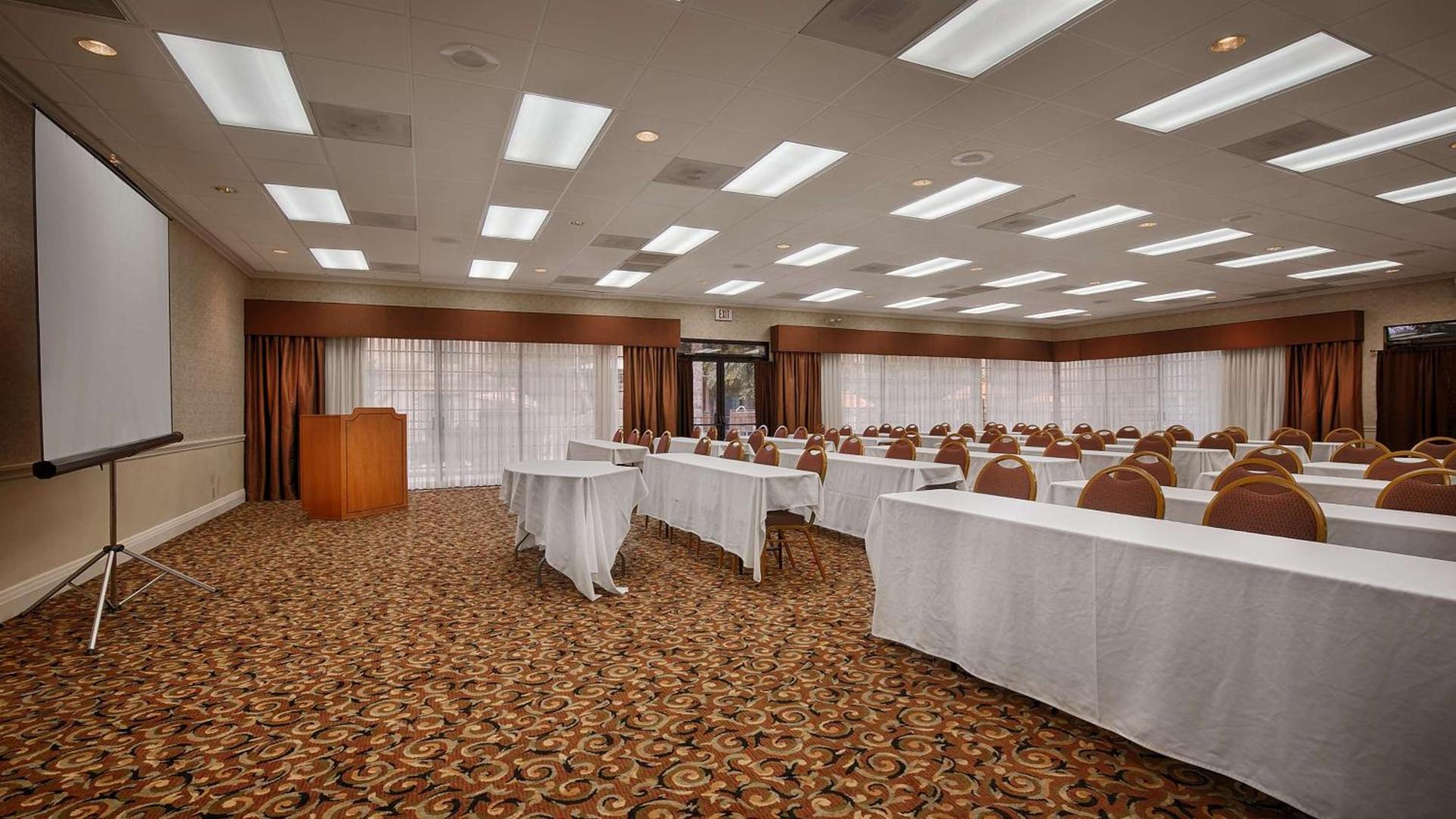 Wyndham Tucson Airport Hotel & Conference Center photo 26