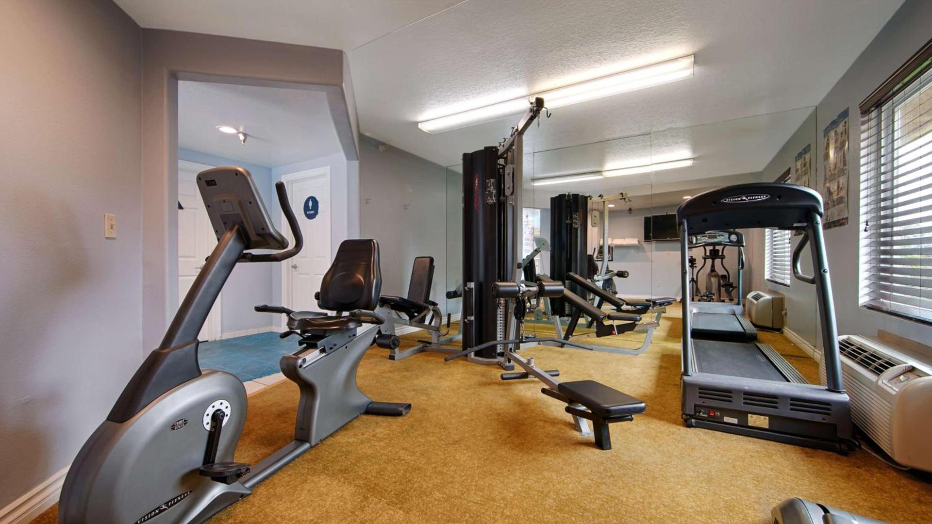 Best Western Plus Newport Mesa Inn photo 35