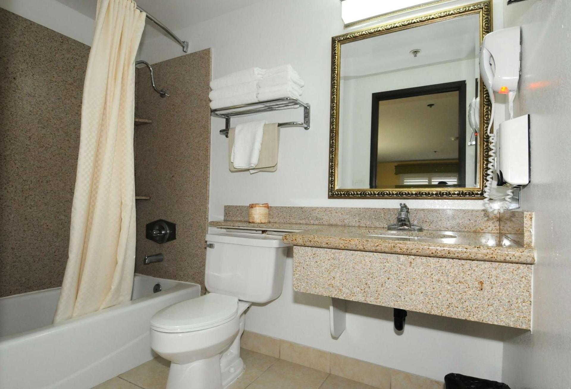 Best Western Antelope Inn & Suites photo 35