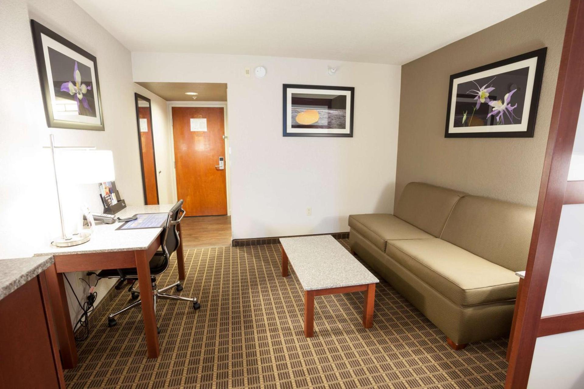 Best Western Plus Peak Vista Inn & Suites photo 14
