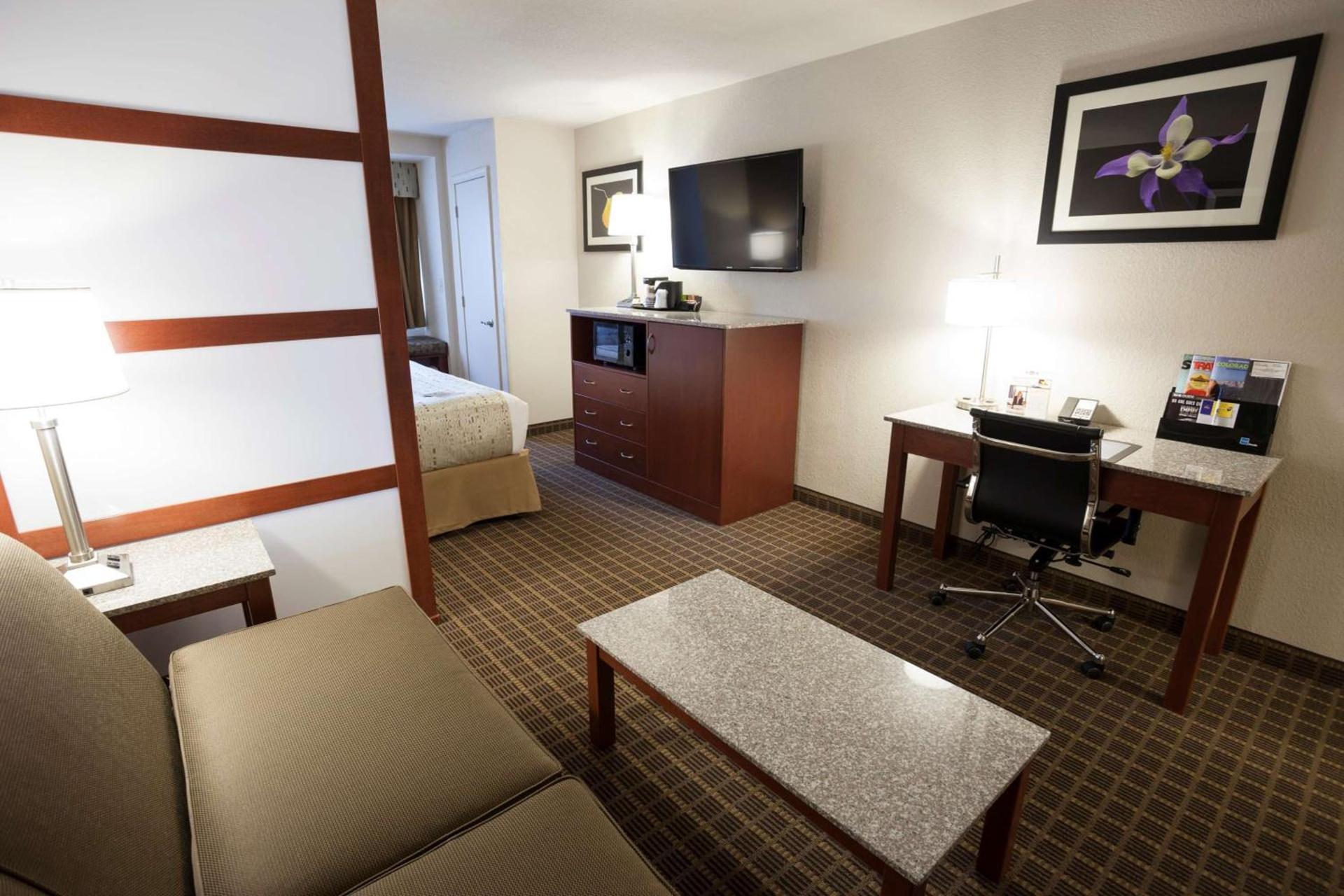 Best Western Plus Peak Vista Inn & Suites photo 17
