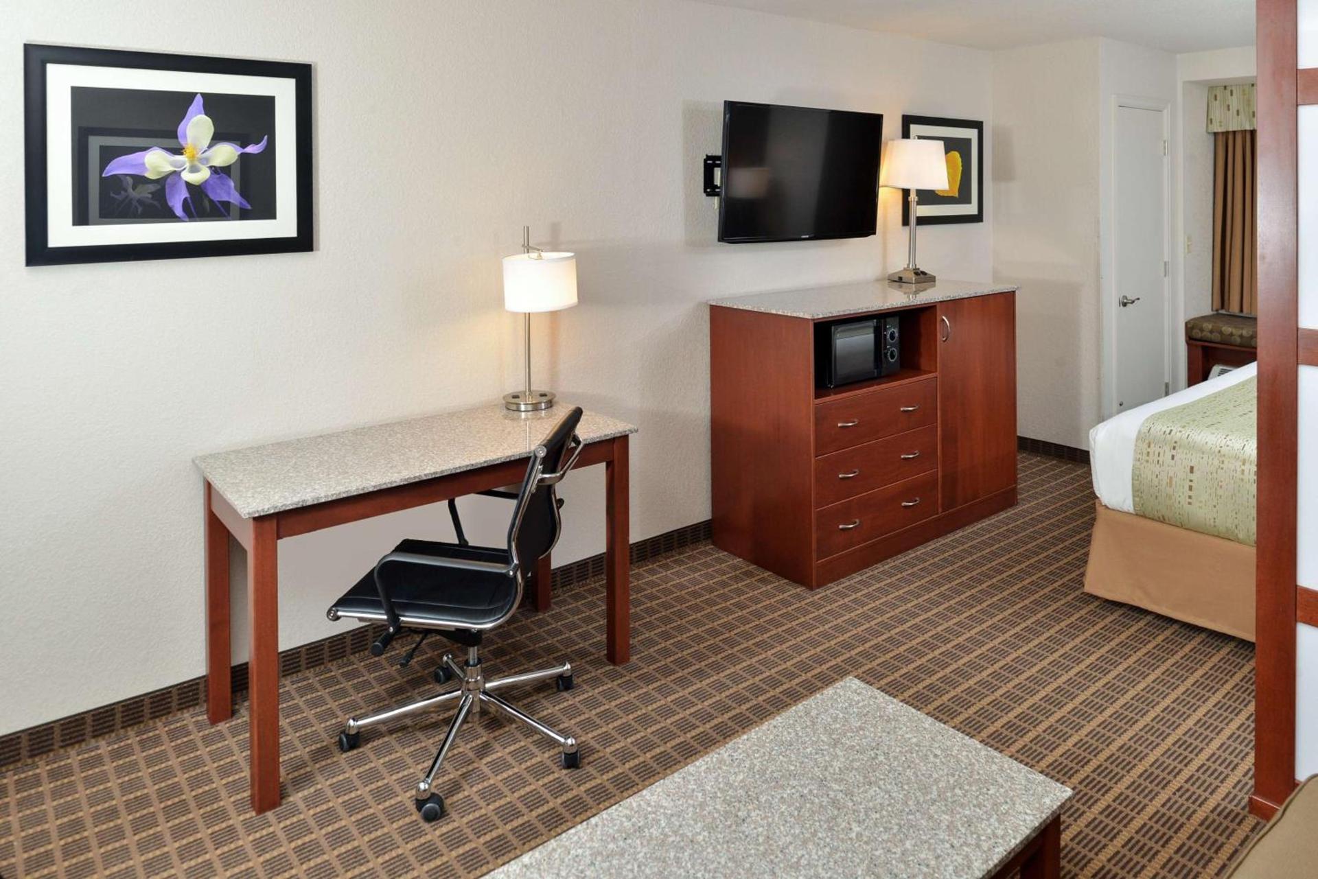 Best Western Plus Peak Vista Inn & Suites photo 18