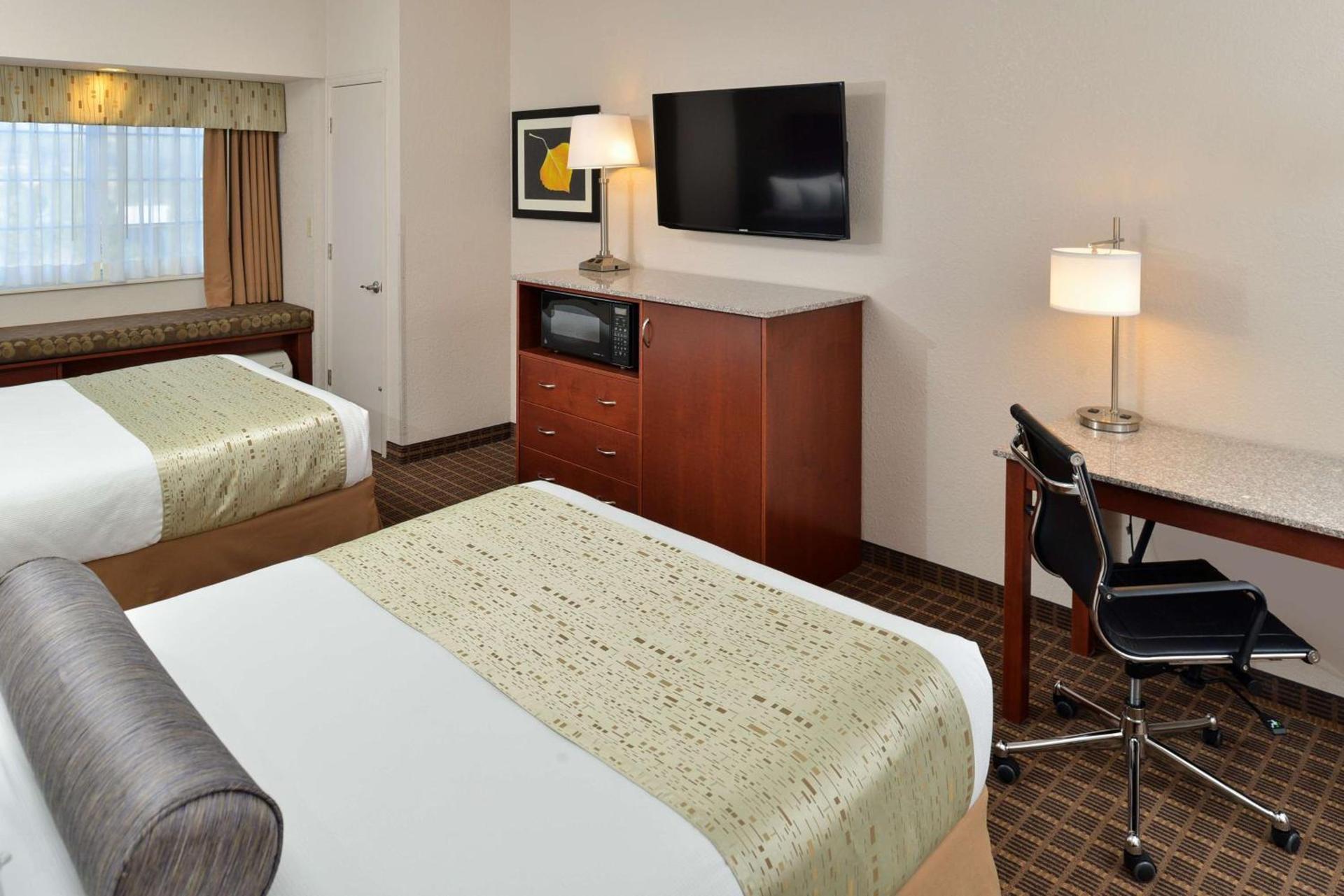 Best Western Plus Peak Vista Inn & Suites photo 9