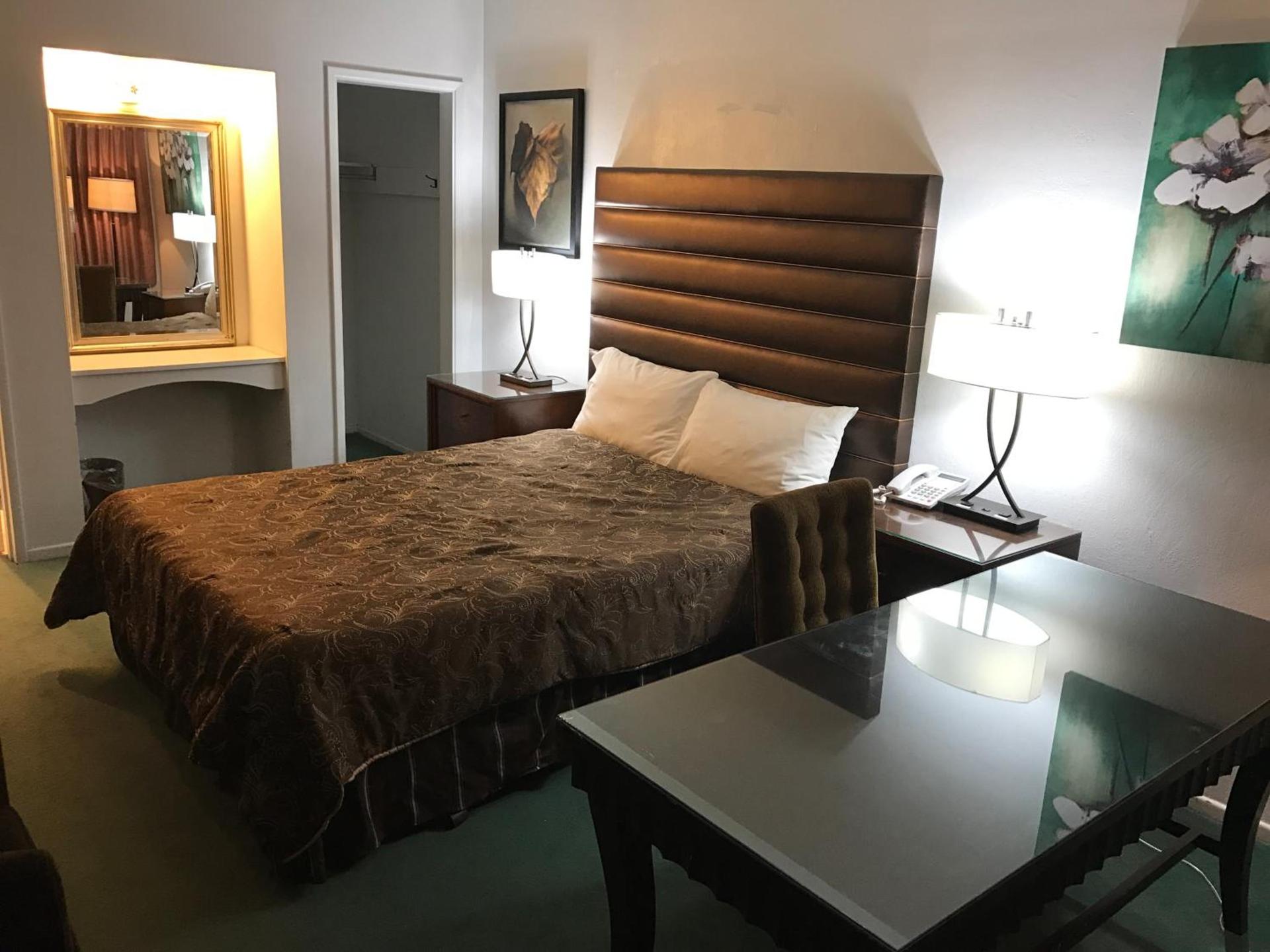 Discovery Inn photo 9
