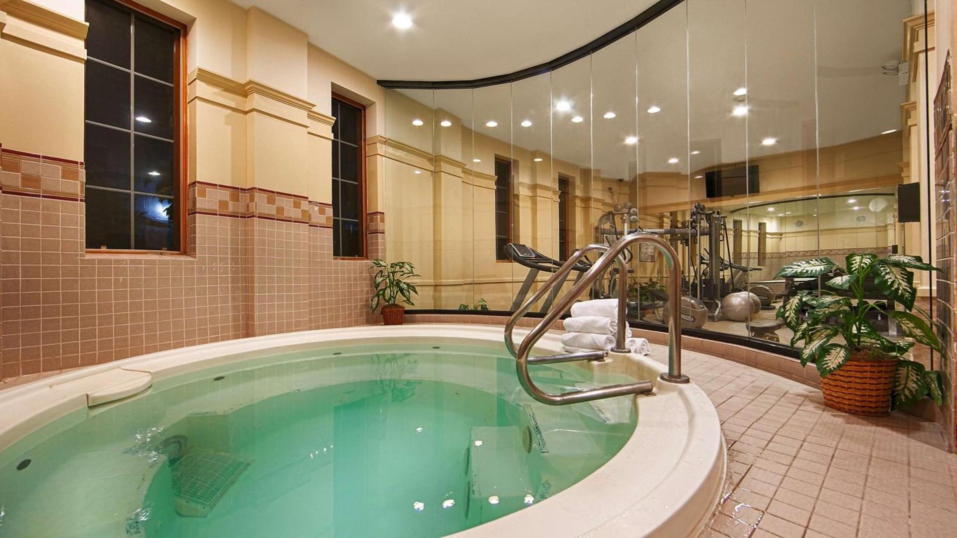 Best Western Plus Hawthorne Terrace Hotel photo 2