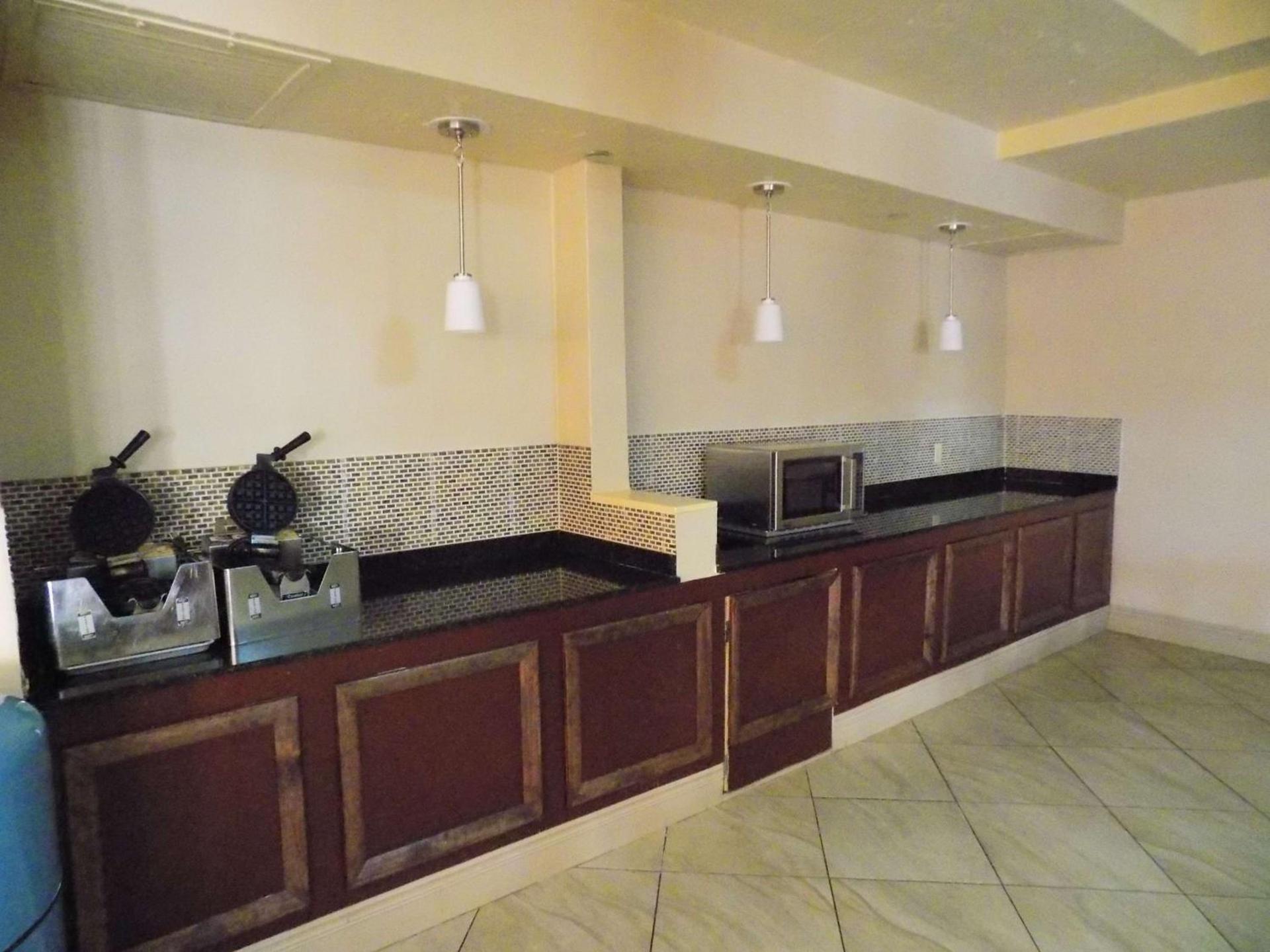 Best Western Plus Deerfield Beach Hotel & Suites photo 33