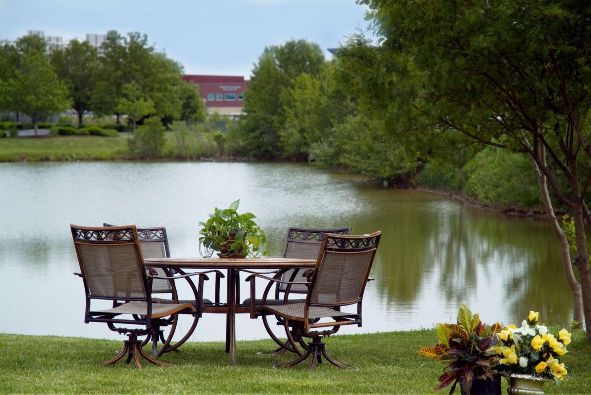 Best Western Luxbury Inn Fort Wayne photo 6