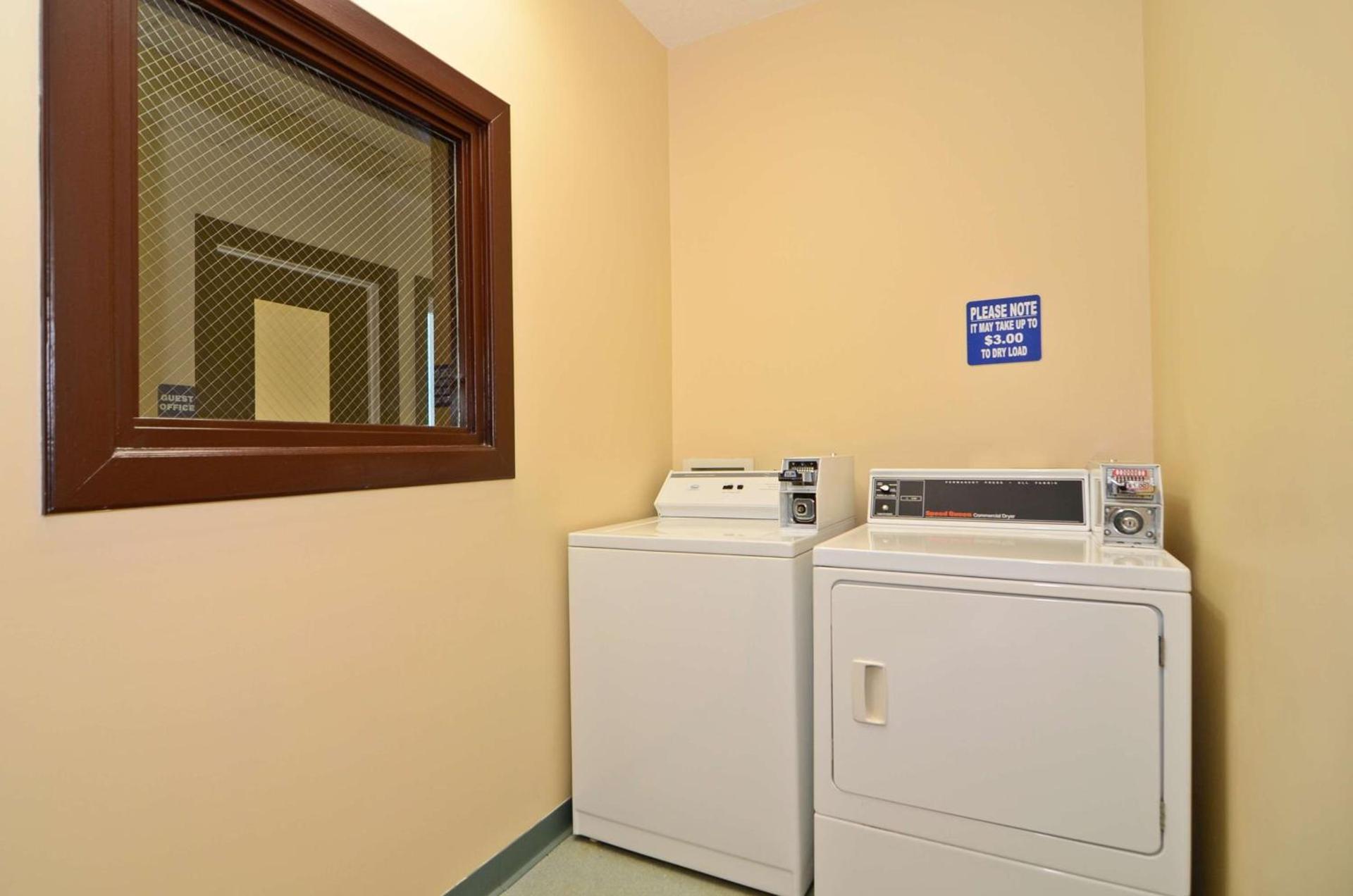 Best Western Gas City photo 27