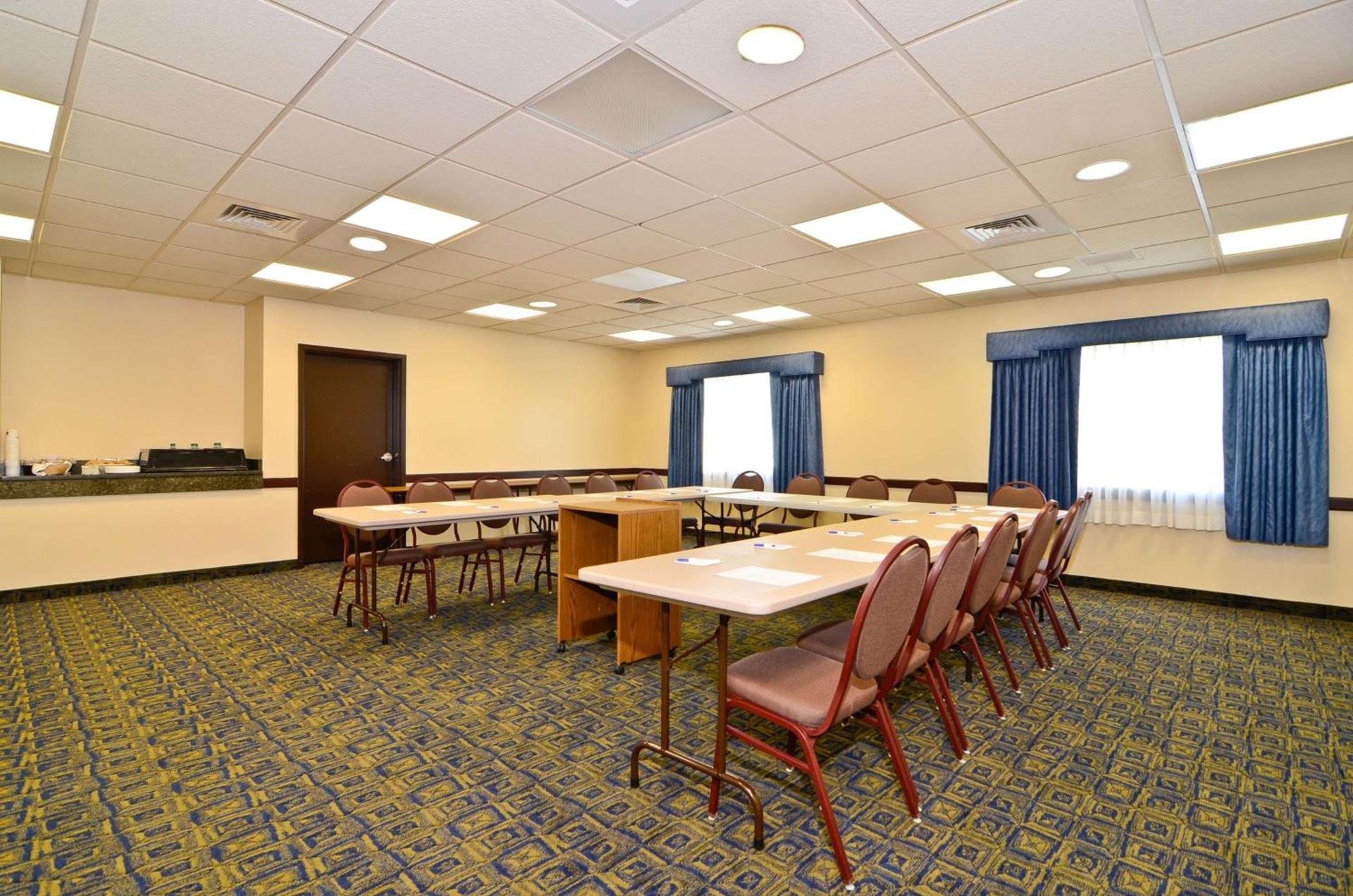 Best Western Gas City photo 28