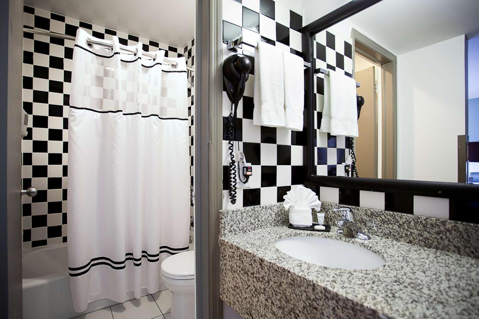 Best Western Chicago Downtown-River North photo 22