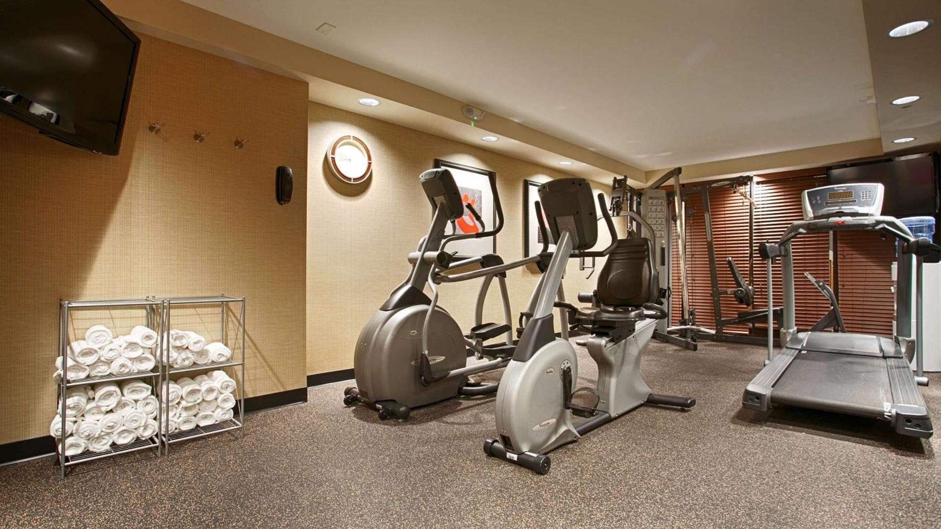 Best Western Plus Willmar photo 30